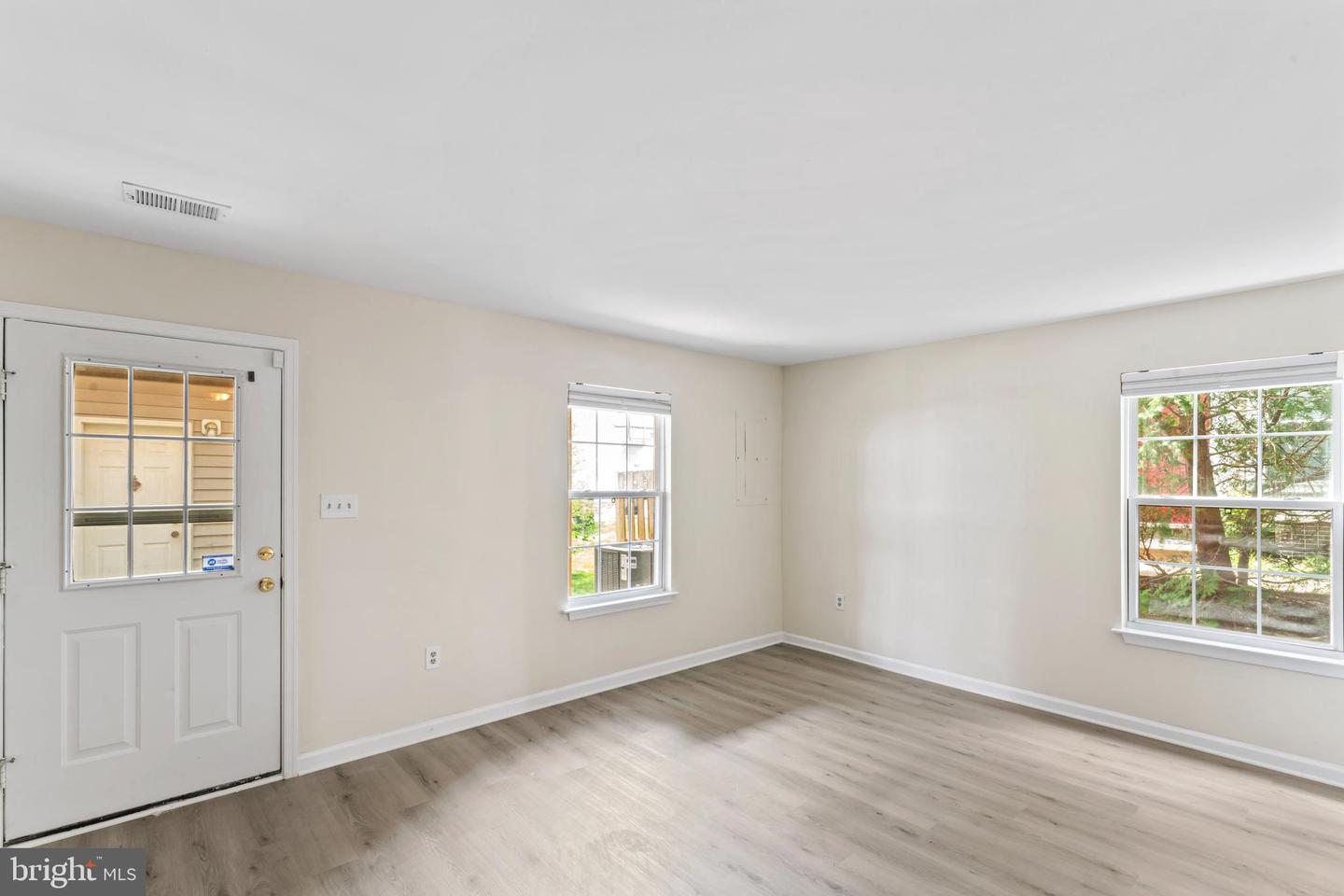22956 REGENT TER, STERLING, Virginia 20166, 4 Bedrooms Bedrooms, ,3 BathroomsBathrooms,Residential,For sale,22956 REGENT TER,VALO2094972 MLS # VALO2094972