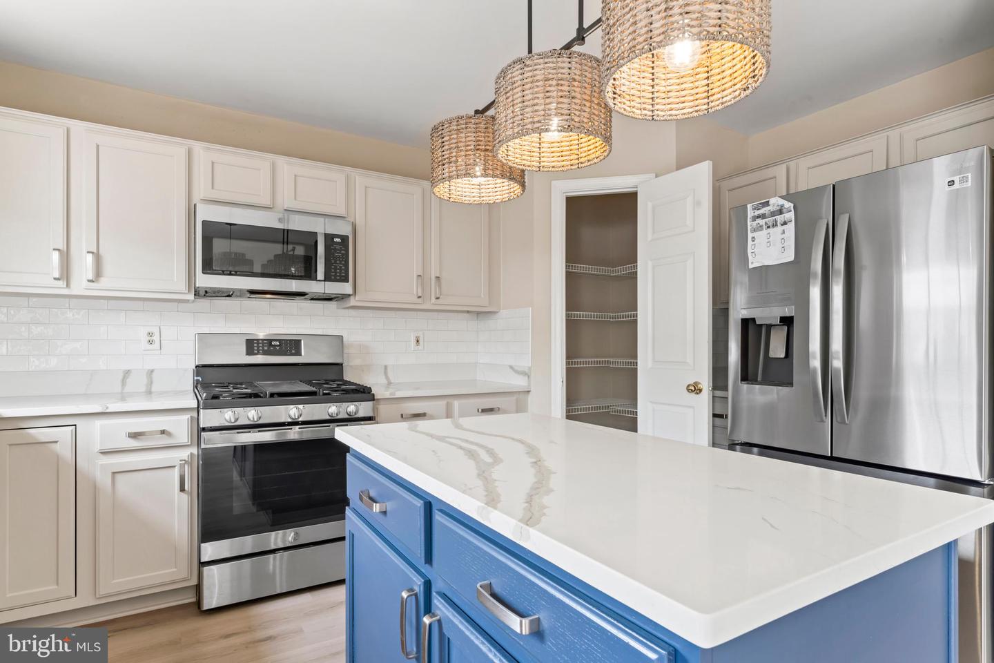 22956 REGENT TER, STERLING, Virginia 20166, 4 Bedrooms Bedrooms, ,3 BathroomsBathrooms,Residential,For sale,22956 REGENT TER,VALO2094972 MLS # VALO2094972
