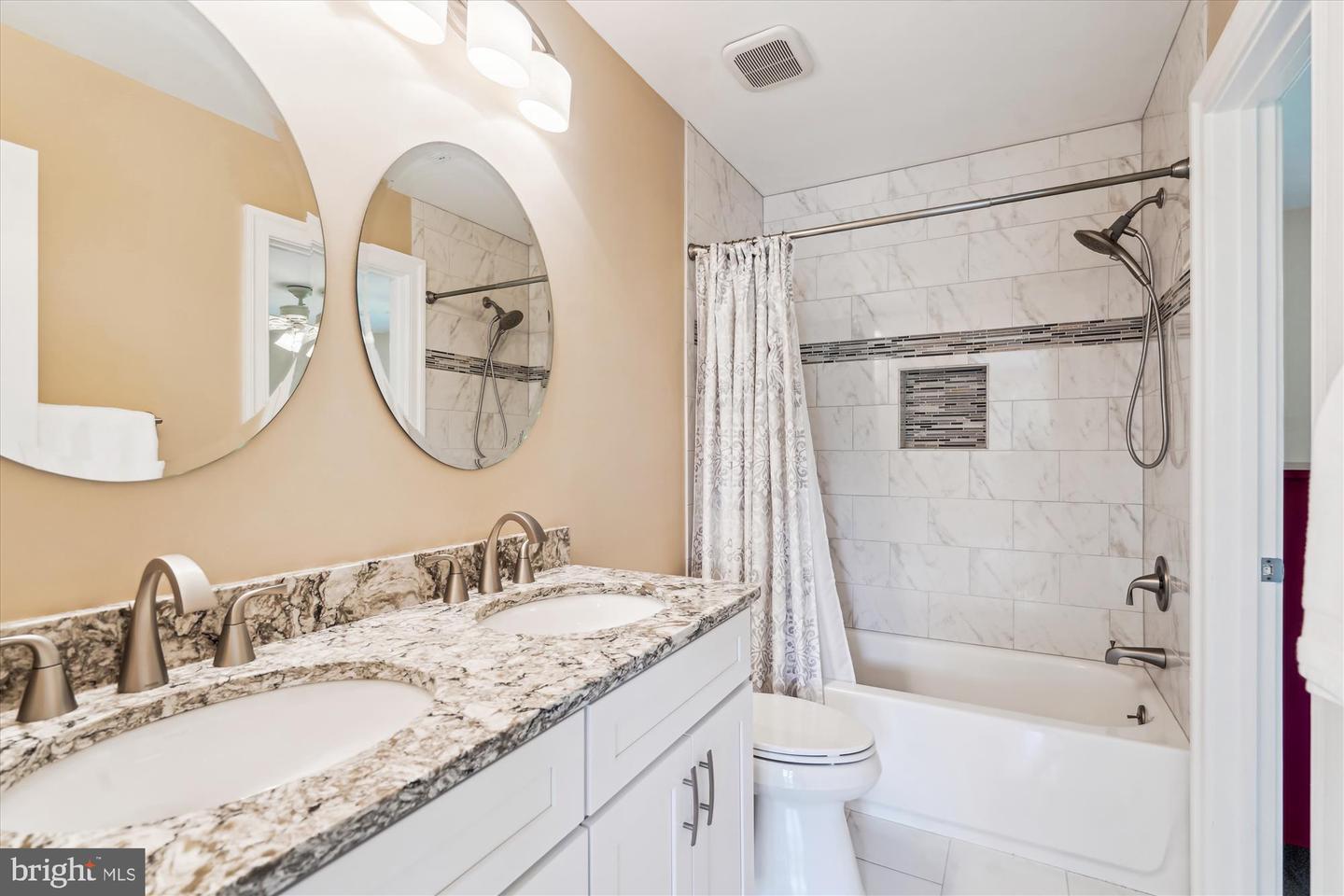 9012 AVIS CT, VIENNA, Virginia 22182, 4 Bedrooms Bedrooms, ,3 BathroomsBathrooms,Residential,For sale,9012 AVIS CT,VAFX2236964 MLS # VAFX2236964