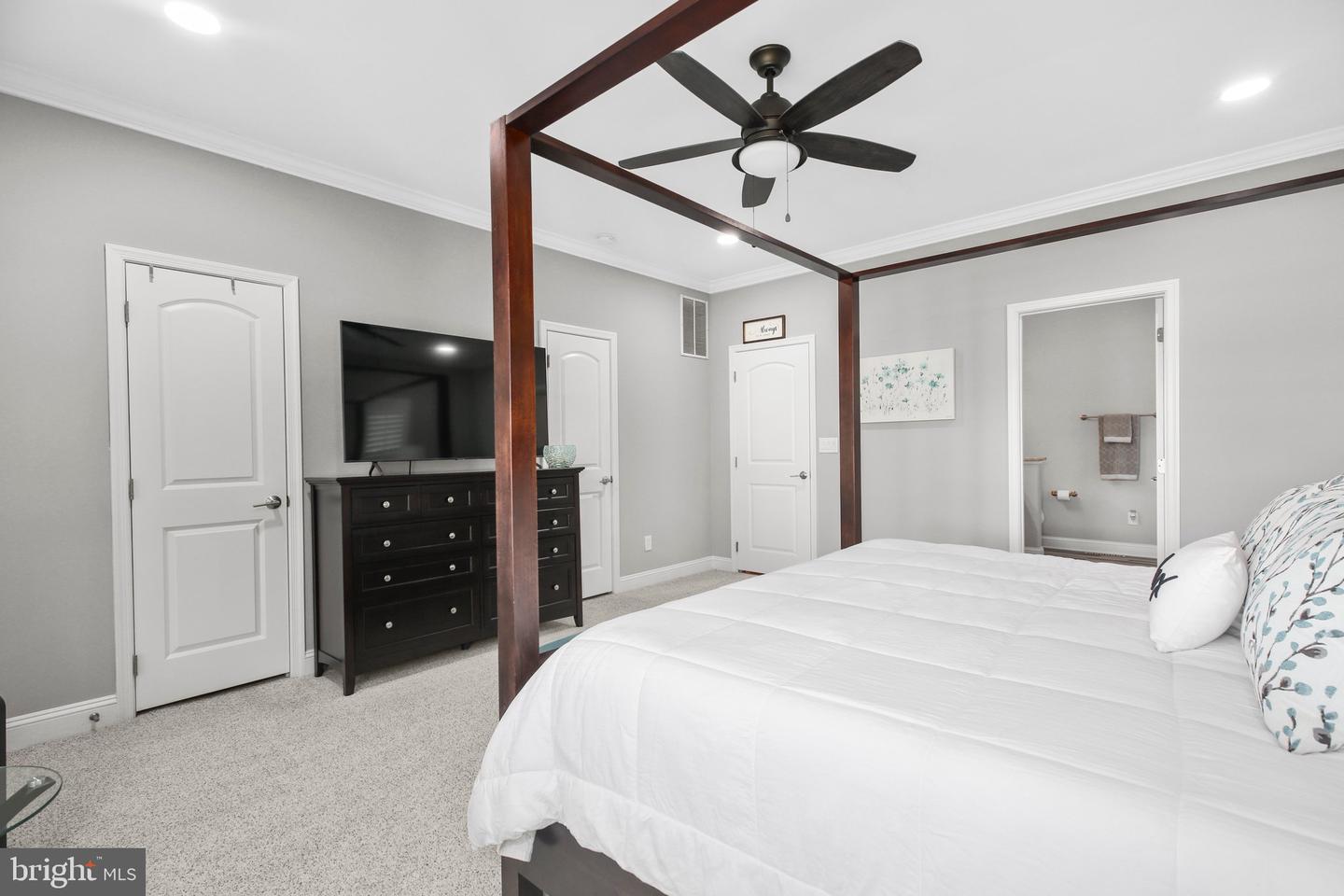 11304 STONEWALL JACKSON DR, SPOTSYLVANIA, Virginia 22551, 5 Bedrooms Bedrooms, 23 Rooms Rooms,4 BathroomsBathrooms,Residential,For sale,11304 STONEWALL JACKSON DR,VASP2032628 MLS # VASP2032628