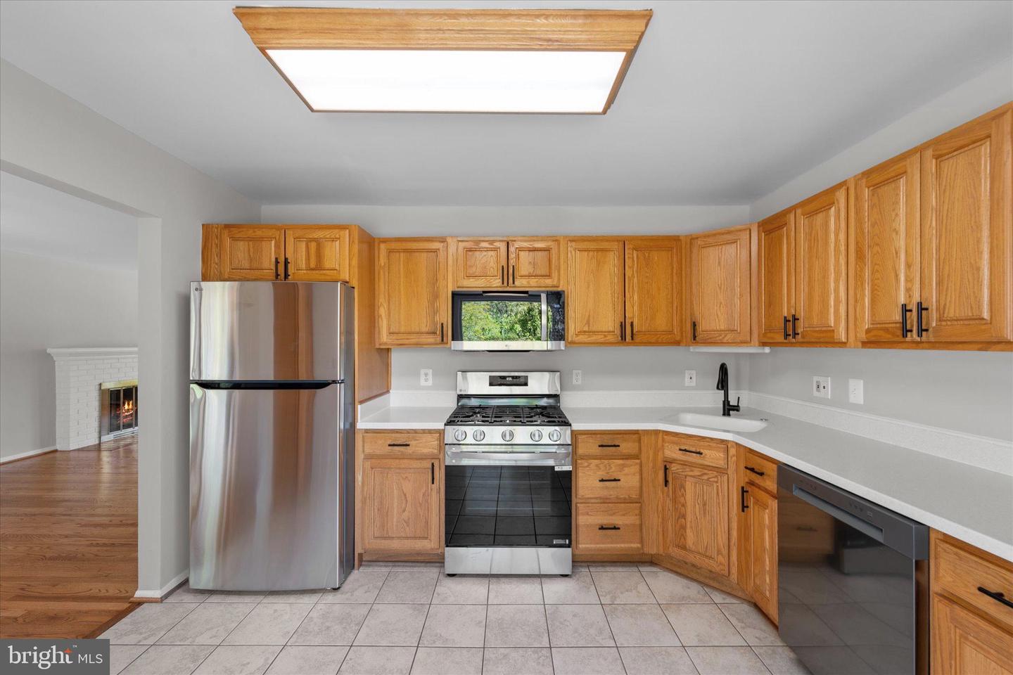 9208 PEABODY ST, MANASSAS, Virginia 20110, 6 Bedrooms Bedrooms, ,3 BathroomsBathrooms,Residential,For sale,9208 PEABODY ST,VAMN2008226 MLS # VAMN2008226