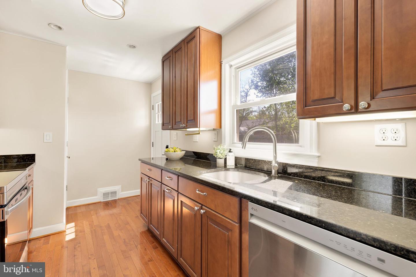 3225 DYE DR, FALLS CHURCH, Virginia 22042, 4 Bedrooms Bedrooms, ,2 BathroomsBathrooms,Residential,For sale,3225 DYE DR,VAFX2236862 MLS # VAFX2236862