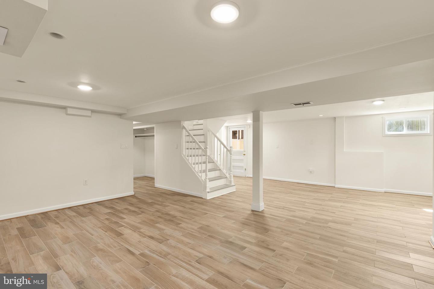 3225 DYE DR, FALLS CHURCH, Virginia 22042, 4 Bedrooms Bedrooms, ,2 BathroomsBathrooms,Residential,For sale,3225 DYE DR,VAFX2236862 MLS # VAFX2236862