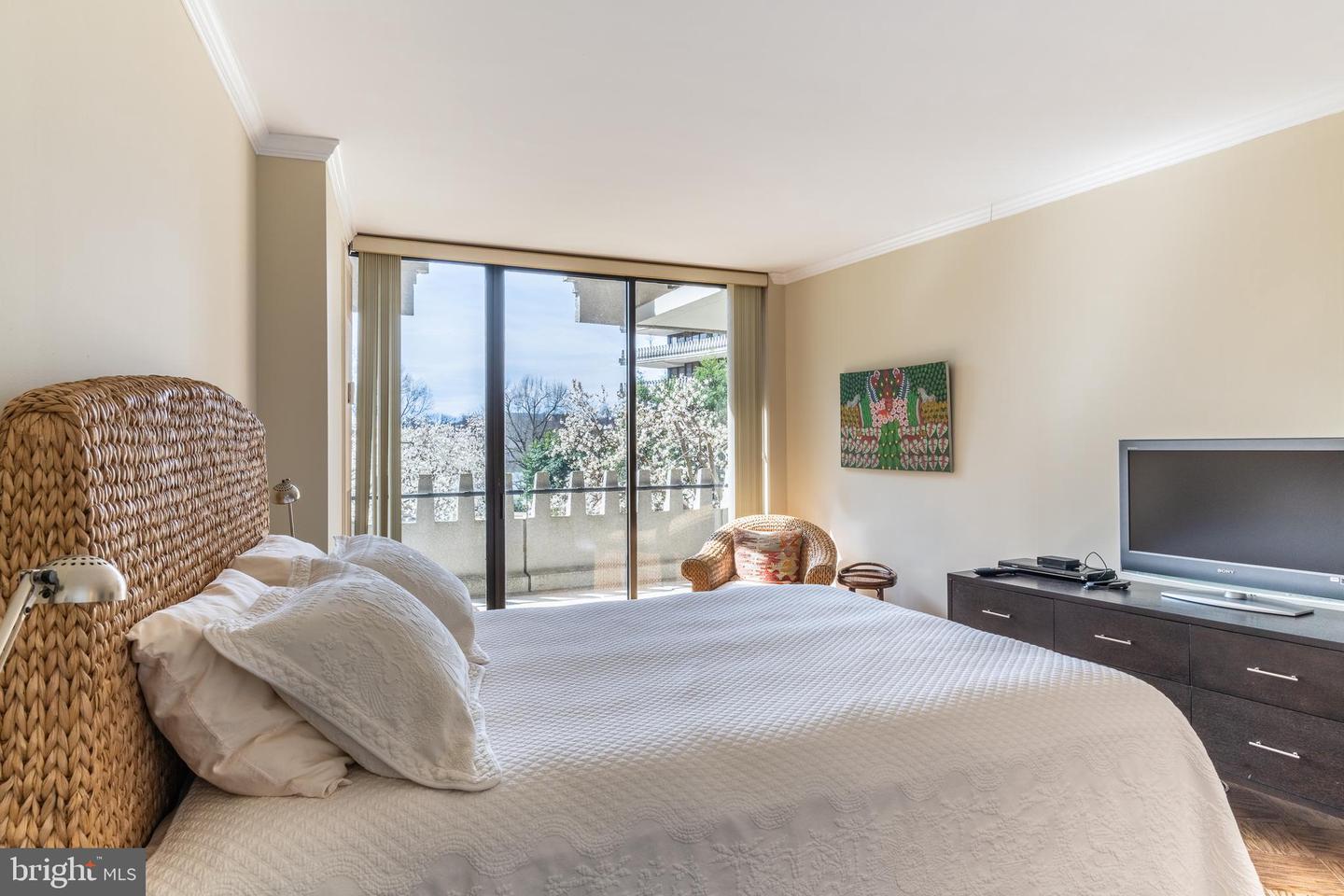 700 NEW HAMPSHIRE AVE NW #320, WASHINGTON, District Of Columbia 20037, 1 Bedroom Bedrooms, ,1 BathroomBathrooms,Residential,For sale,700 NEW HAMPSHIRE AVE NW #320,DCDC2197746 MLS # DCDC2197746