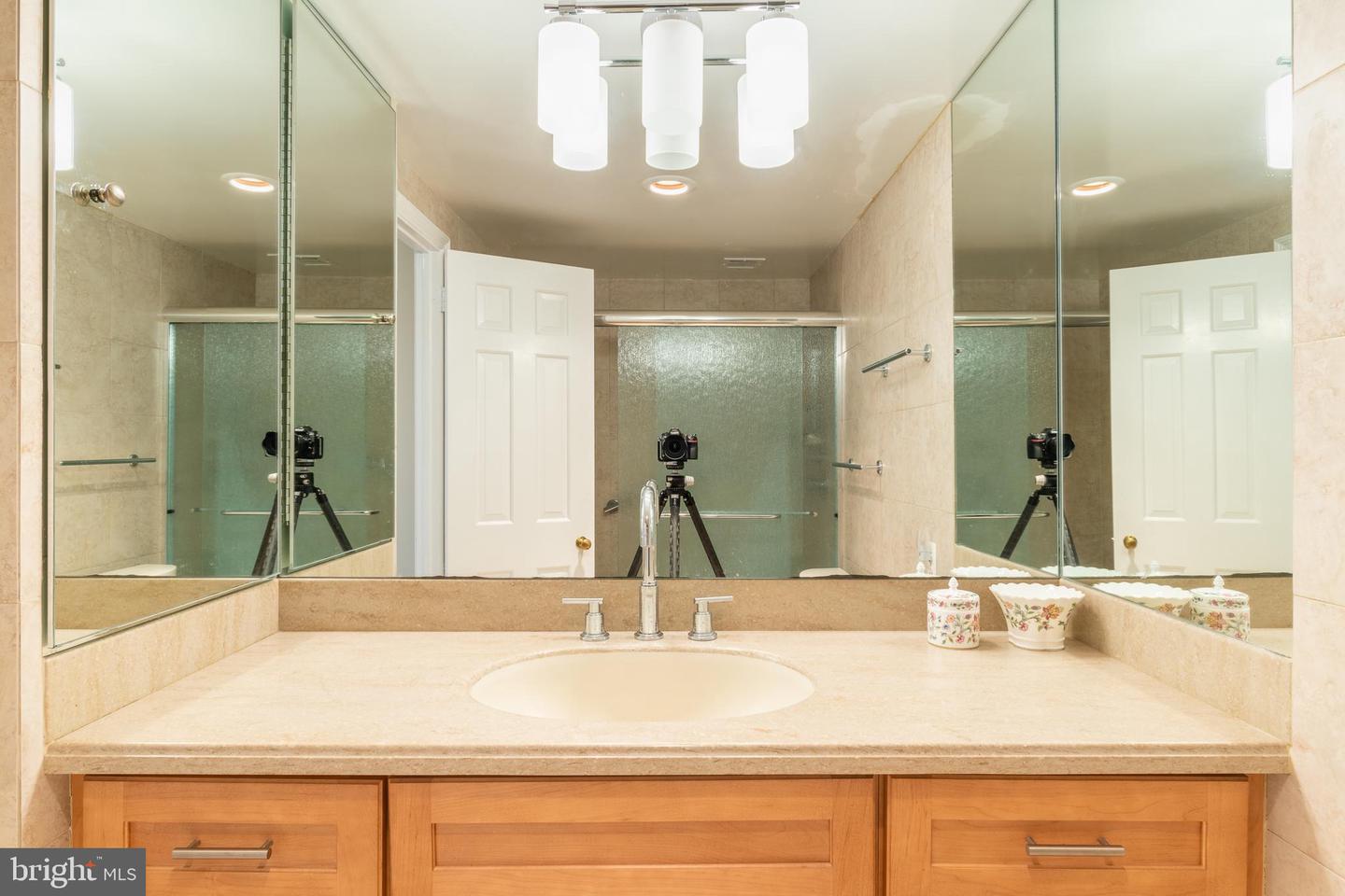 700 NEW HAMPSHIRE AVE NW #320, WASHINGTON, District Of Columbia 20037, 1 Bedroom Bedrooms, ,1 BathroomBathrooms,Residential,For sale,700 NEW HAMPSHIRE AVE NW #320,DCDC2197746 MLS # DCDC2197746