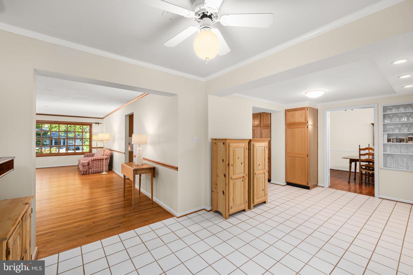8220 SMITHFIELD AVE, SPRINGFIELD, Virginia 22152, 5 Bedrooms Bedrooms, ,4 BathroomsBathrooms,Residential,For sale,8220 SMITHFIELD AVE,VAFX2236962 MLS # VAFX2236962