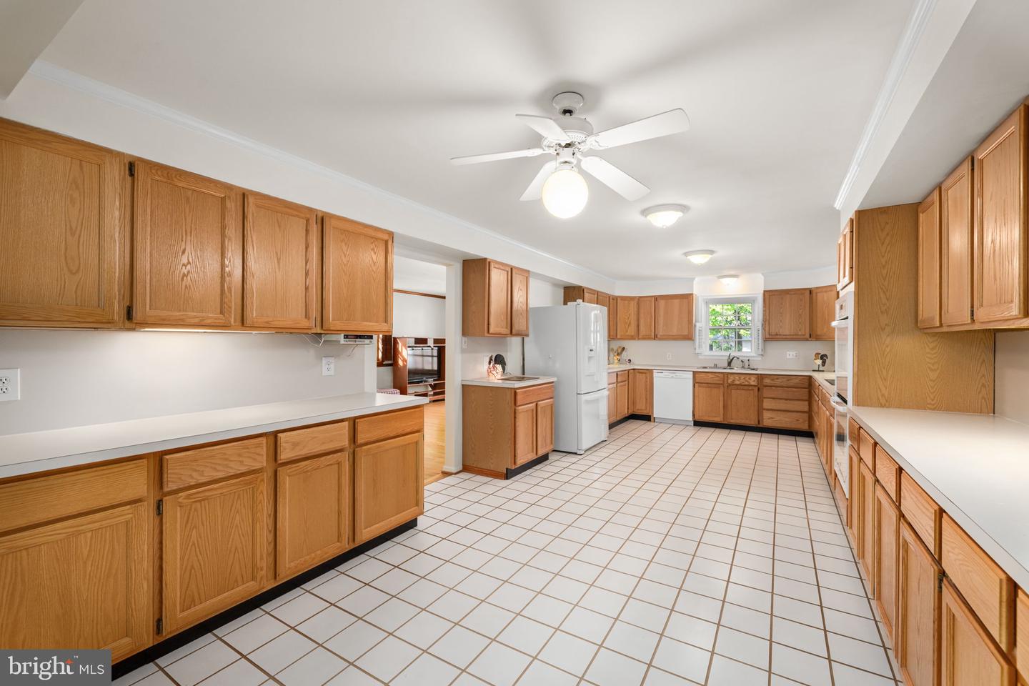 8220 SMITHFIELD AVE, SPRINGFIELD, Virginia 22152, 5 Bedrooms Bedrooms, ,4 BathroomsBathrooms,Residential,For sale,8220 SMITHFIELD AVE,VAFX2236962 MLS # VAFX2236962
