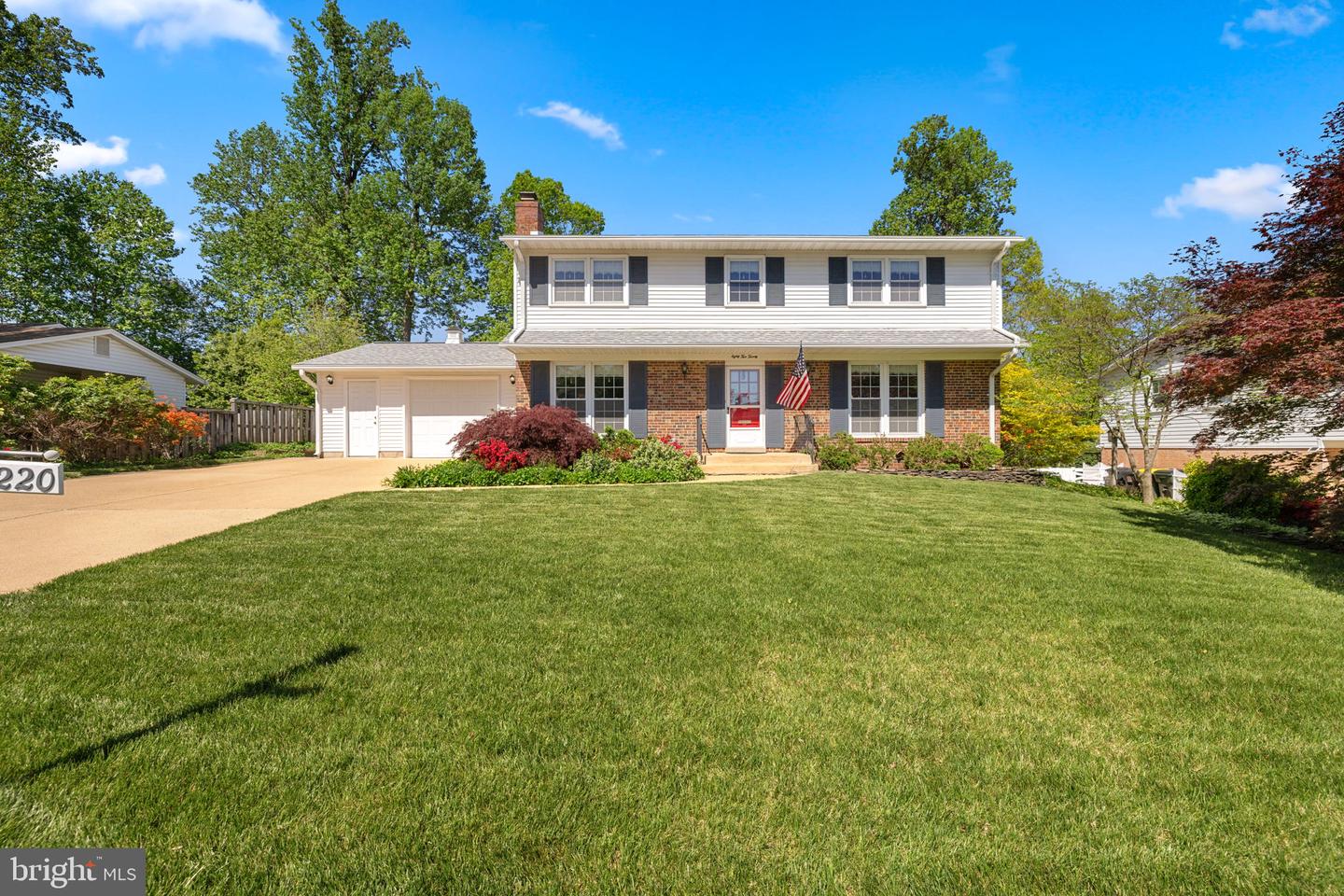 8220 SMITHFIELD AVE, SPRINGFIELD, Virginia 22152, 5 Bedrooms Bedrooms, ,4 BathroomsBathrooms,Residential,For sale,8220 SMITHFIELD AVE,VAFX2236962 MLS # VAFX2236962