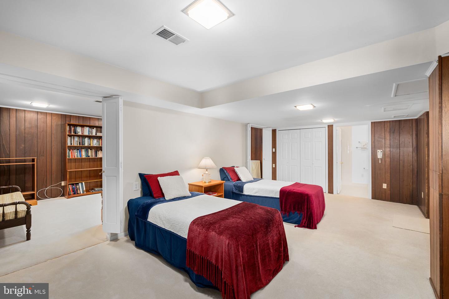 8220 SMITHFIELD AVE, SPRINGFIELD, Virginia 22152, 5 Bedrooms Bedrooms, ,4 BathroomsBathrooms,Residential,For sale,8220 SMITHFIELD AVE,VAFX2236962 MLS # VAFX2236962