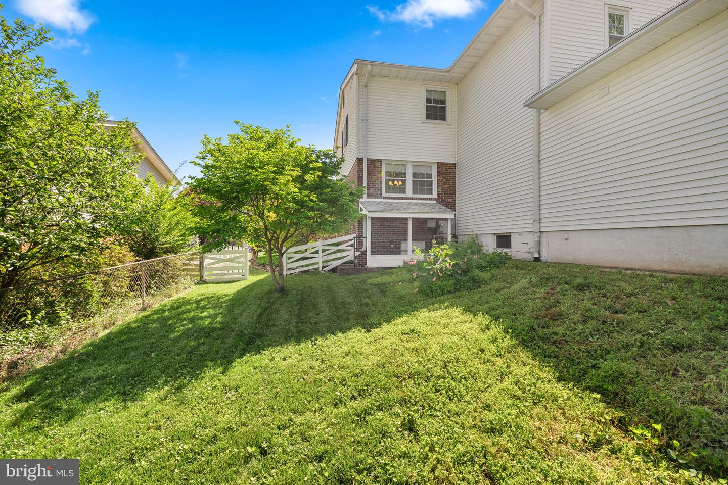 8220 SMITHFIELD AVE, SPRINGFIELD, Virginia 22152, 5 Bedrooms Bedrooms, ,4 BathroomsBathrooms,Residential,For sale,8220 SMITHFIELD AVE,VAFX2236962 MLS # VAFX2236962