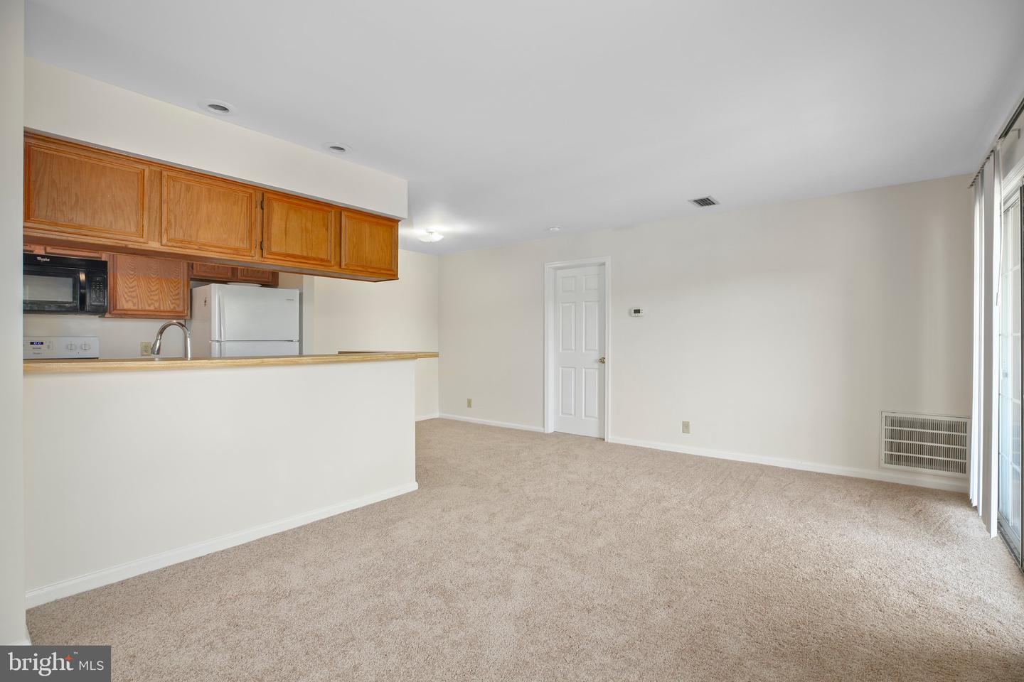 102 PICADILLY LN #201, STAFFORD, Virginia 22556, 2 Bedrooms Bedrooms, ,2 BathroomsBathrooms,Residential,For sale,102 PICADILLY LN #201,VAST2038250 MLS # VAST2038250