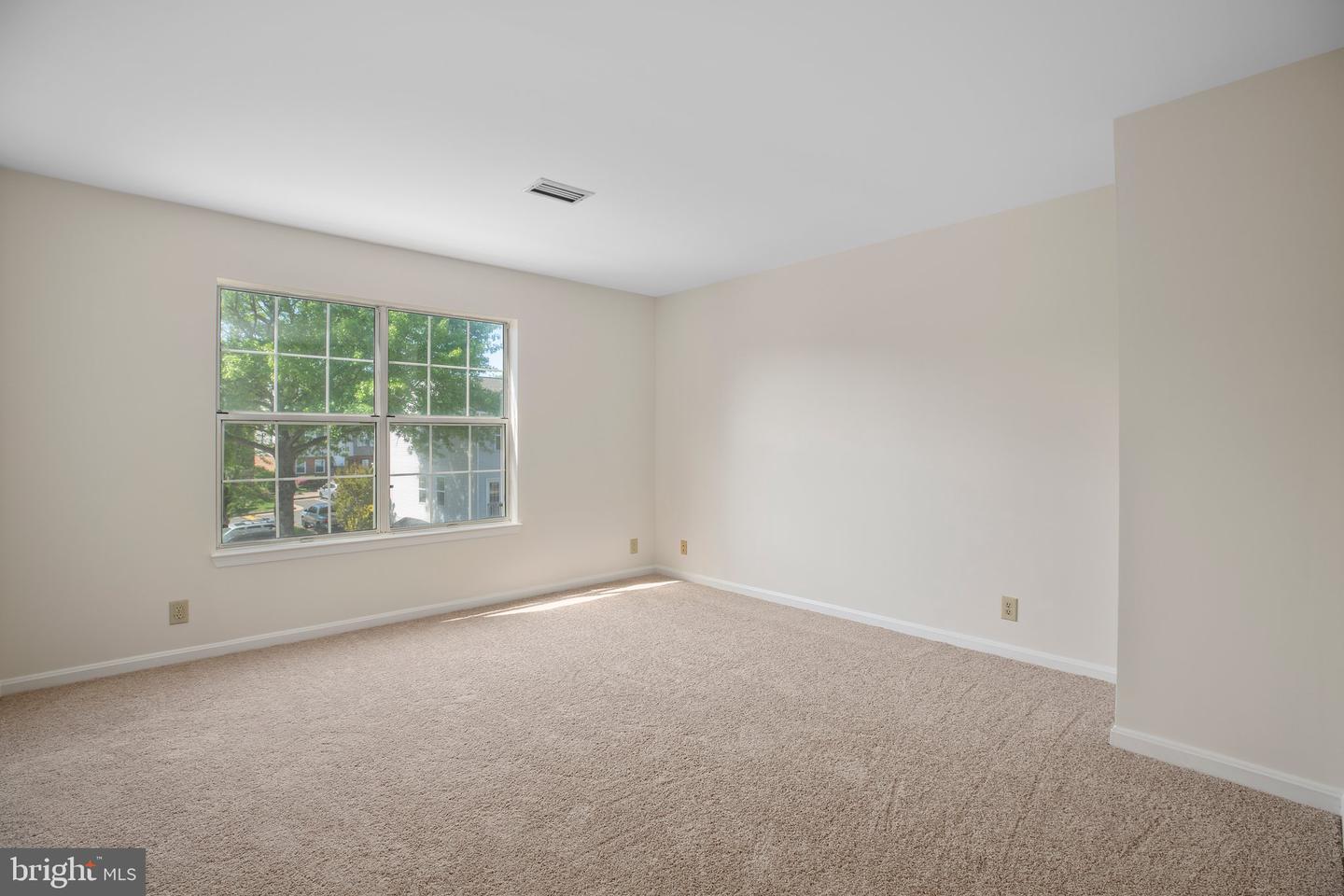 102 PICADILLY LN #201, STAFFORD, Virginia 22556, 2 Bedrooms Bedrooms, ,2 BathroomsBathrooms,Residential,For sale,102 PICADILLY LN #201,VAST2038250 MLS # VAST2038250