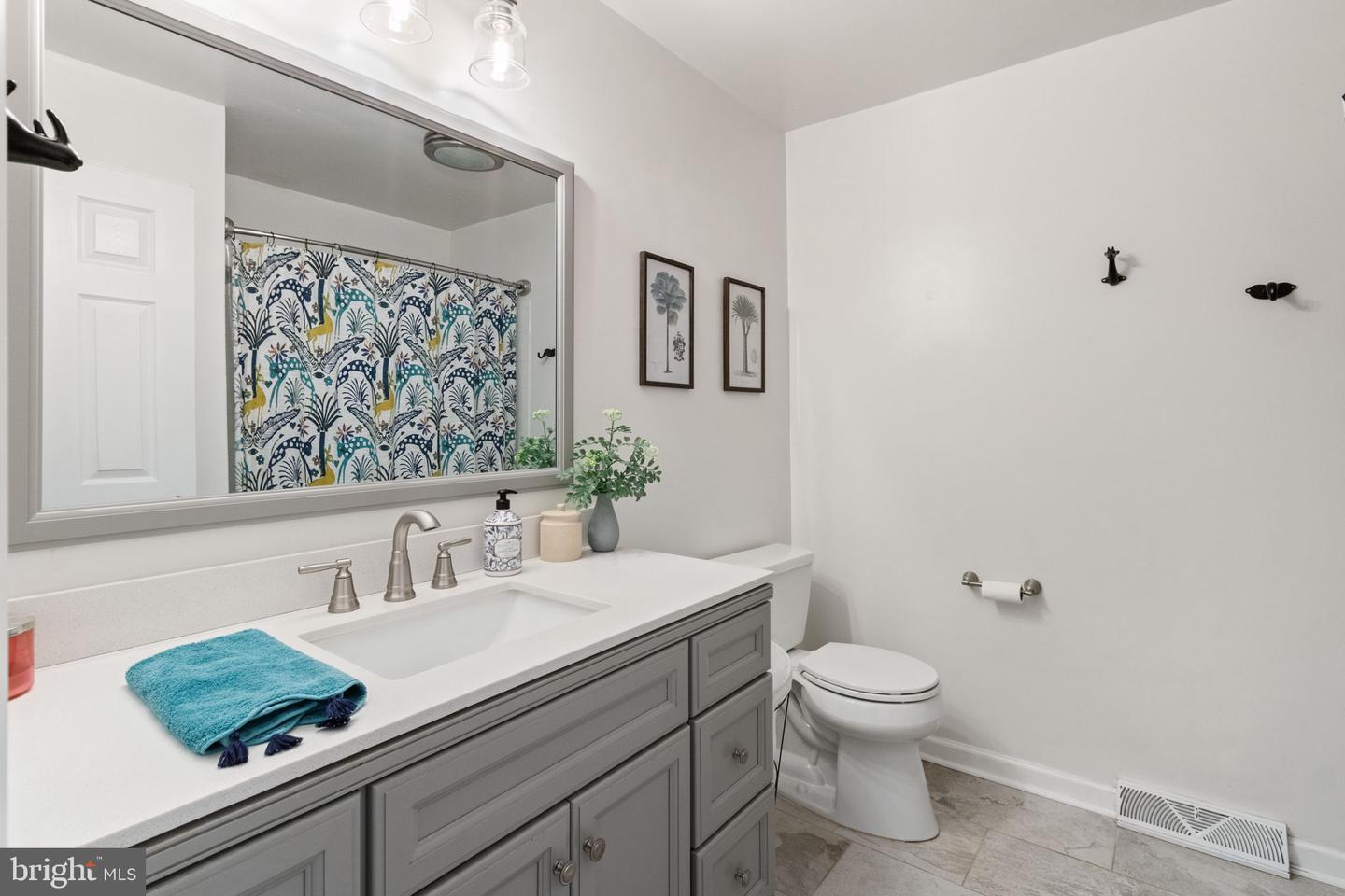 702 SPRING VALLEY DR, FREDERICKSBURG, Virginia 22405, 5 Bedrooms Bedrooms, ,3 BathroomsBathrooms,Residential,For sale,702 SPRING VALLEY DR,VAST2038254 MLS # VAST2038254