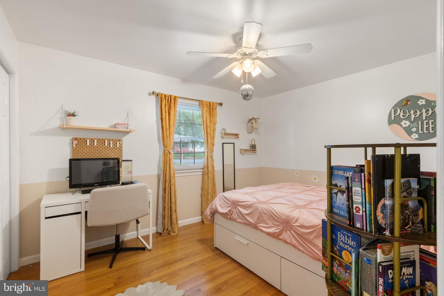 702 SPRING VALLEY DR, FREDERICKSBURG, Virginia 22405, 5 Bedrooms Bedrooms, ,3 BathroomsBathrooms,Residential,For sale,702 SPRING VALLEY DR,VAST2038254 MLS # VAST2038254