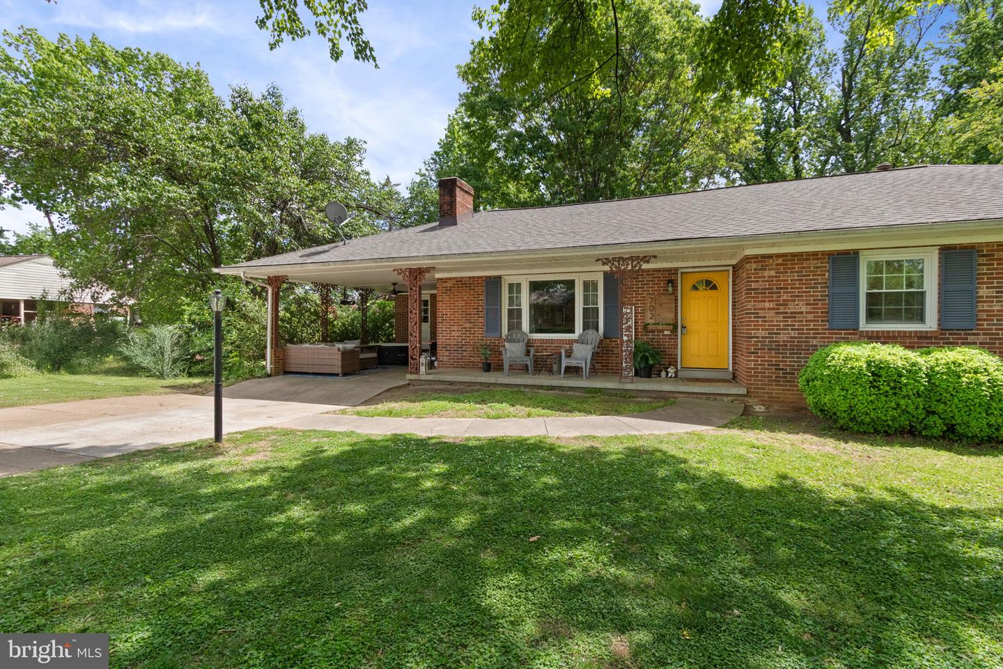 702 SPRING VALLEY DR, FREDERICKSBURG, Virginia 22405, 5 Bedrooms Bedrooms, ,3 BathroomsBathrooms,Residential,For sale,702 SPRING VALLEY DR,VAST2038254 MLS # VAST2038254
