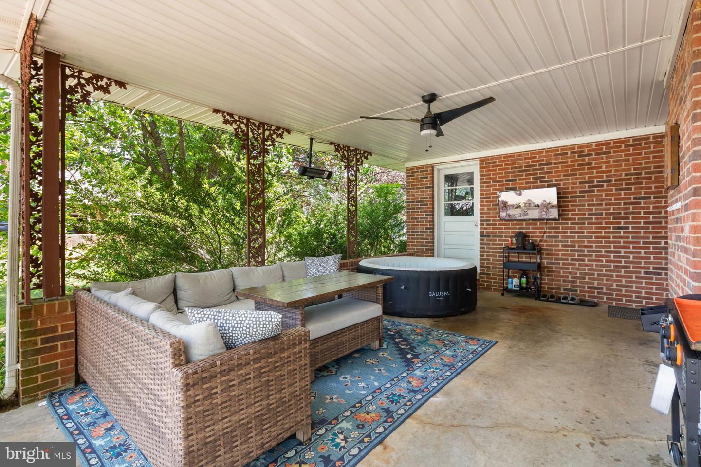 702 SPRING VALLEY DR, FREDERICKSBURG, Virginia 22405, 5 Bedrooms Bedrooms, ,3 BathroomsBathrooms,Residential,For sale,702 SPRING VALLEY DR,VAST2038254 MLS # VAST2038254