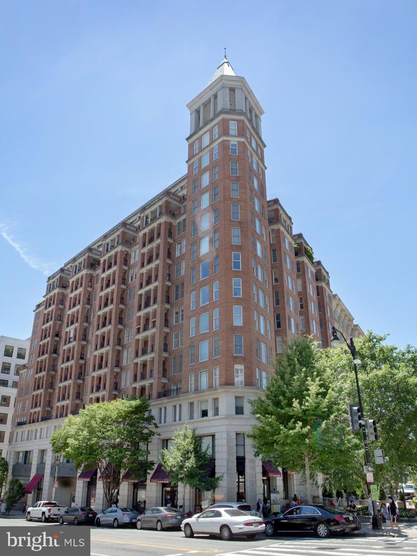 601 PENNSYLVANIA AVE NW #1008N, WASHINGTON, District Of Columbia 20004, 2 Bedrooms Bedrooms, ,2 BathroomsBathrooms,Residential,For sale,601 PENNSYLVANIA AVE NW #1008N,DCDC2197884 MLS # DCDC2197884