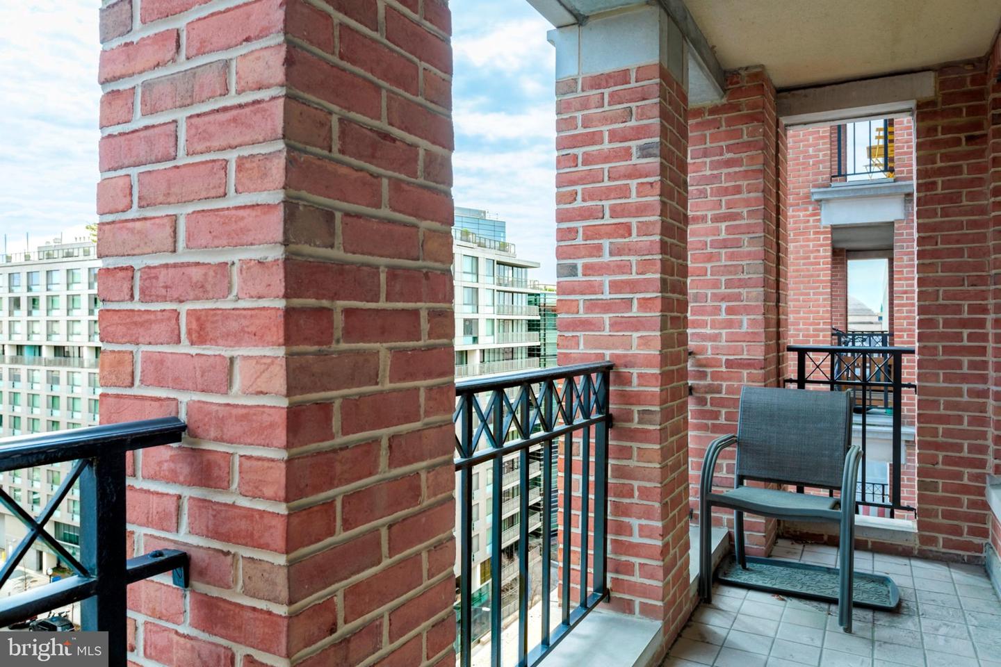 601 PENNSYLVANIA AVE NW #1008N, WASHINGTON, District Of Columbia 20004, 2 Bedrooms Bedrooms, ,2 BathroomsBathrooms,Residential,For sale,601 PENNSYLVANIA AVE NW #1008N,DCDC2197884 MLS # DCDC2197884