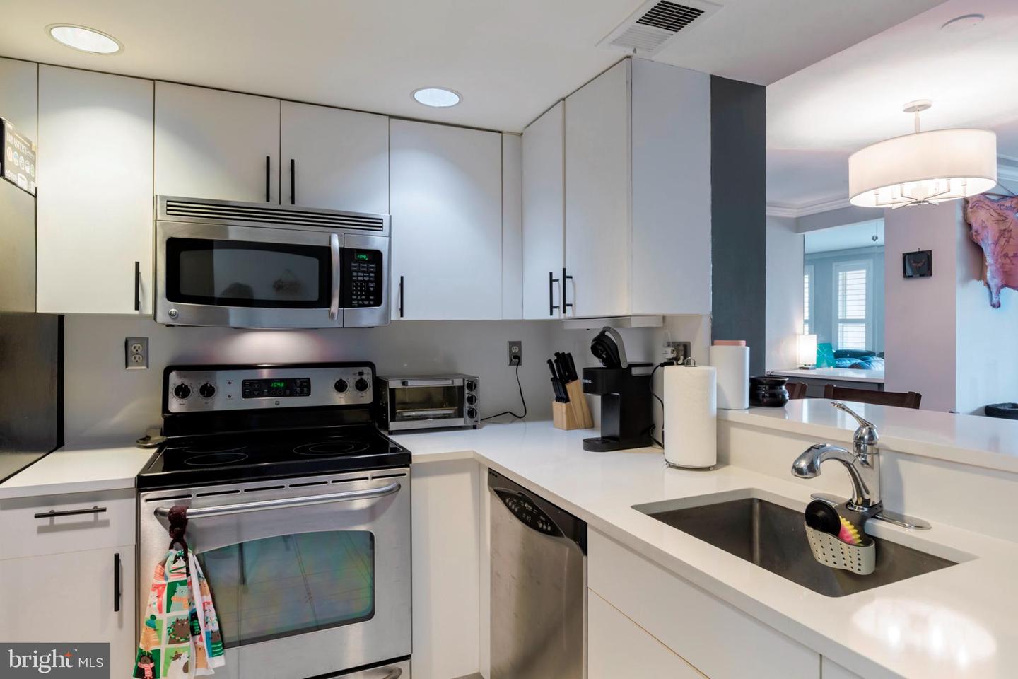 601 PENNSYLVANIA AVE NW #1008N, WASHINGTON, District Of Columbia 20004, 2 Bedrooms Bedrooms, ,2 BathroomsBathrooms,Residential,For sale,601 PENNSYLVANIA AVE NW #1008N,DCDC2197884 MLS # DCDC2197884
