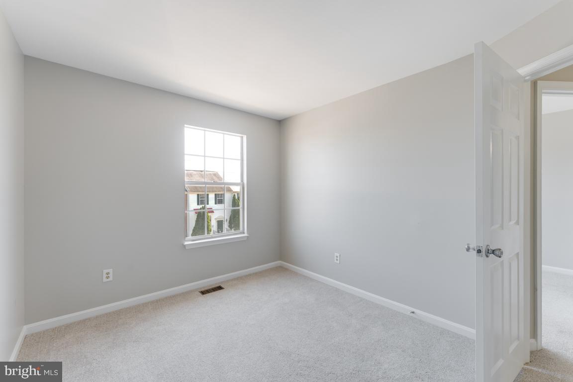 7632 HELMSDALE PL, MANASSAS, Virginia 20109, 3 Bedrooms Bedrooms, ,2 BathroomsBathrooms,Residential,For sale,7632 HELMSDALE PL,VAPW2093362 MLS # VAPW2093362