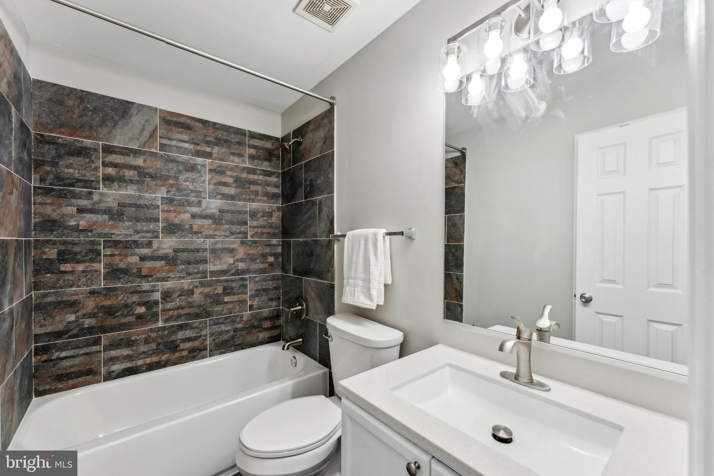 7632 HELMSDALE PL, MANASSAS, Virginia 20109, 3 Bedrooms Bedrooms, ,2 BathroomsBathrooms,Residential,For sale,7632 HELMSDALE PL,VAPW2093362 MLS # VAPW2093362
