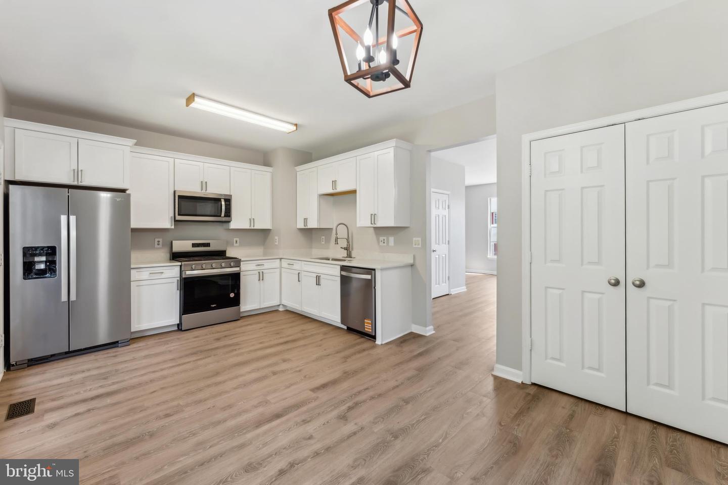 7632 HELMSDALE PL, MANASSAS, Virginia 20109, 3 Bedrooms Bedrooms, ,2 BathroomsBathrooms,Residential,For sale,7632 HELMSDALE PL,VAPW2093362 MLS # VAPW2093362