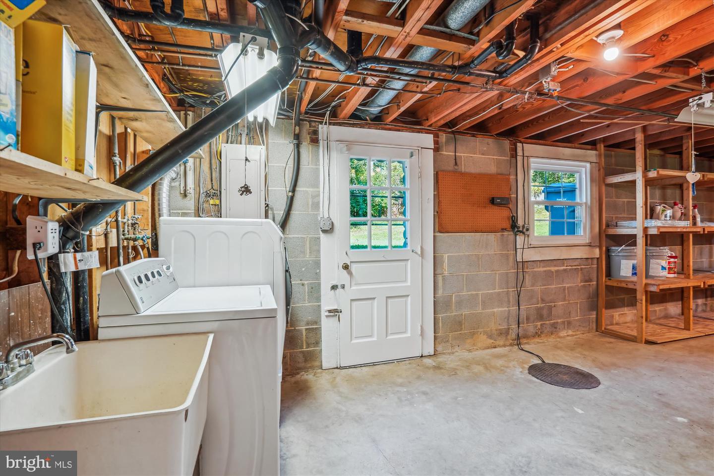 4509 DARTMOOR LN, ALEXANDRIA, Virginia 22310, 4 Bedrooms Bedrooms, ,3 BathroomsBathrooms,Residential,For sale,4509 DARTMOOR LN,VAFX2237044 MLS # VAFX2237044
