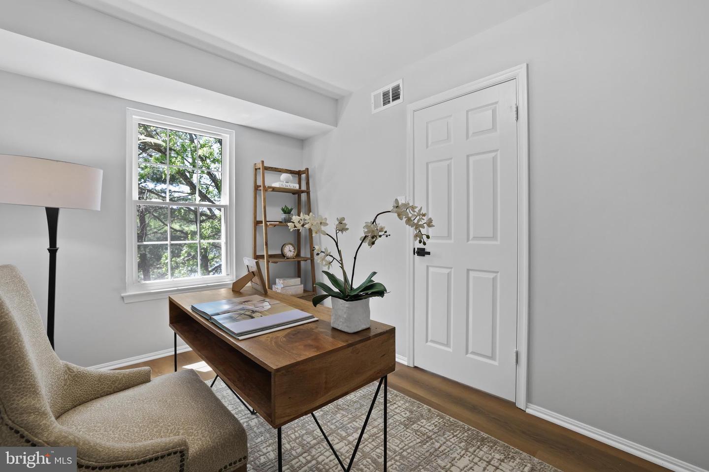 7753 INVERSHAM DR #226, FALLS CHURCH, Virginia 22042, 3 Bedrooms Bedrooms, ,2 BathroomsBathrooms,Residential,For sale,7753 INVERSHAM DR #226,VAFX2237046 MLS # VAFX2237046