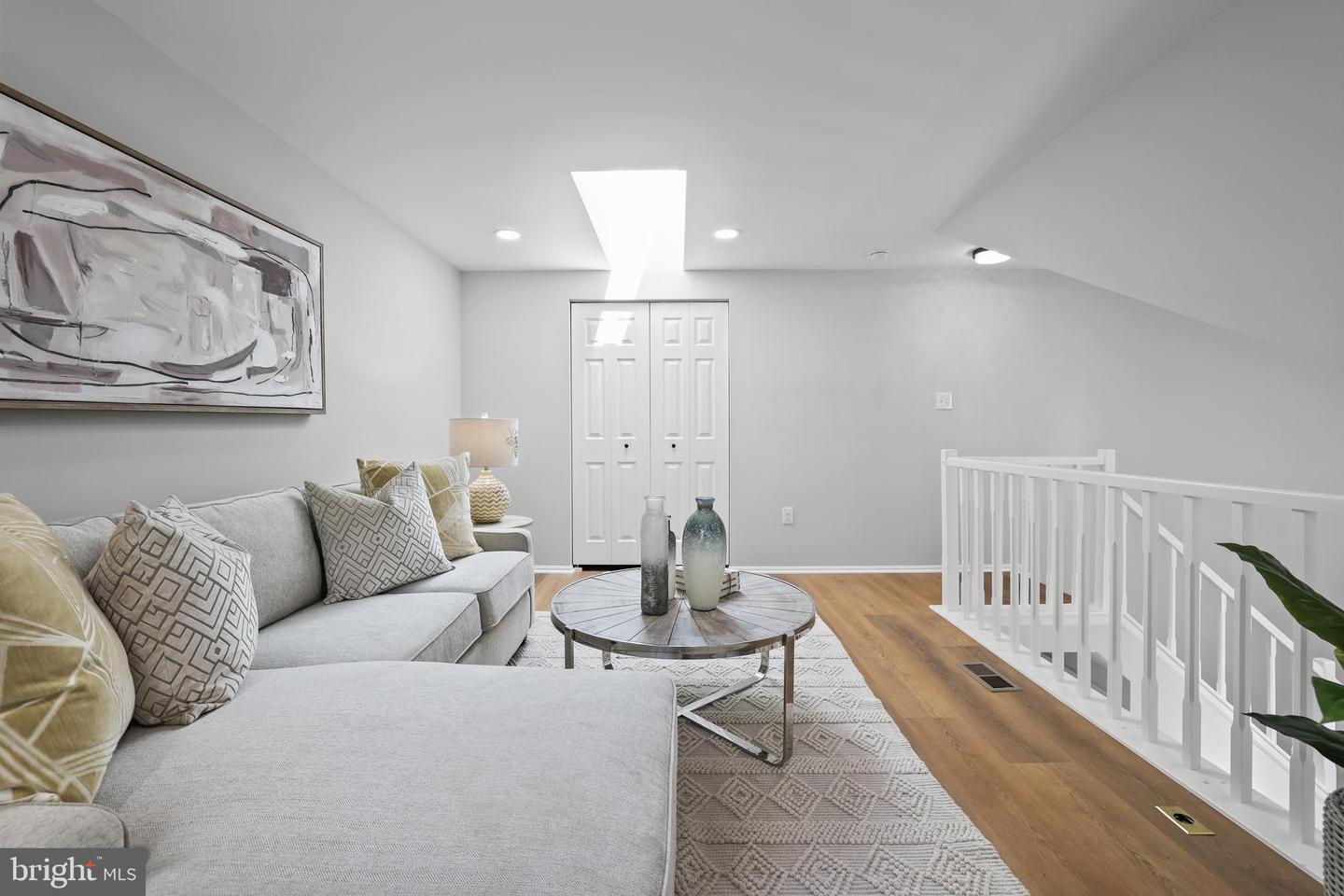 7753 INVERSHAM DR #226, FALLS CHURCH, Virginia 22042, 3 Bedrooms Bedrooms, ,2 BathroomsBathrooms,Residential,For sale,7753 INVERSHAM DR #226,VAFX2237046 MLS # VAFX2237046