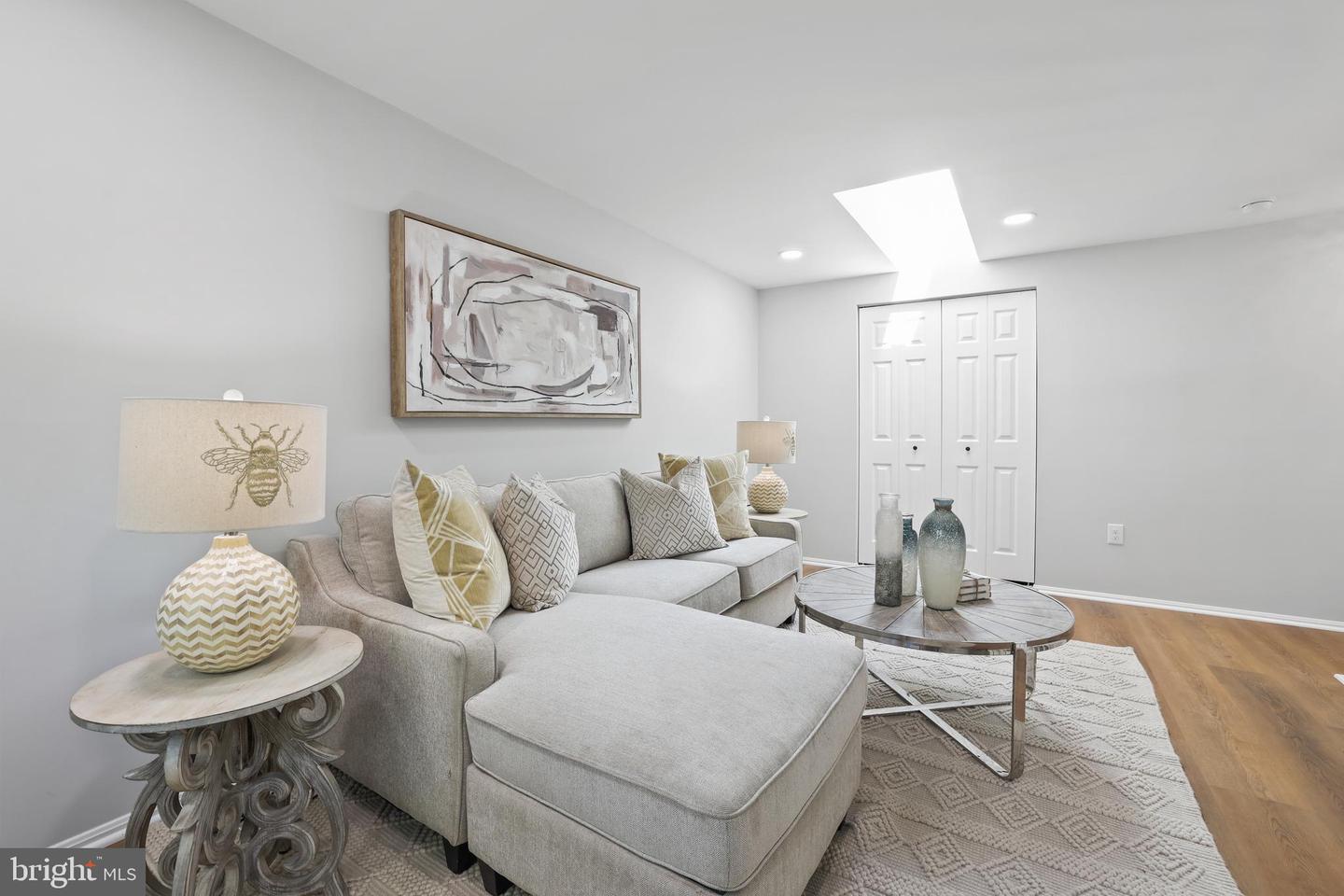 7753 INVERSHAM DR #226, FALLS CHURCH, Virginia 22042, 3 Bedrooms Bedrooms, ,2 BathroomsBathrooms,Residential,For sale,7753 INVERSHAM DR #226,VAFX2237046 MLS # VAFX2237046