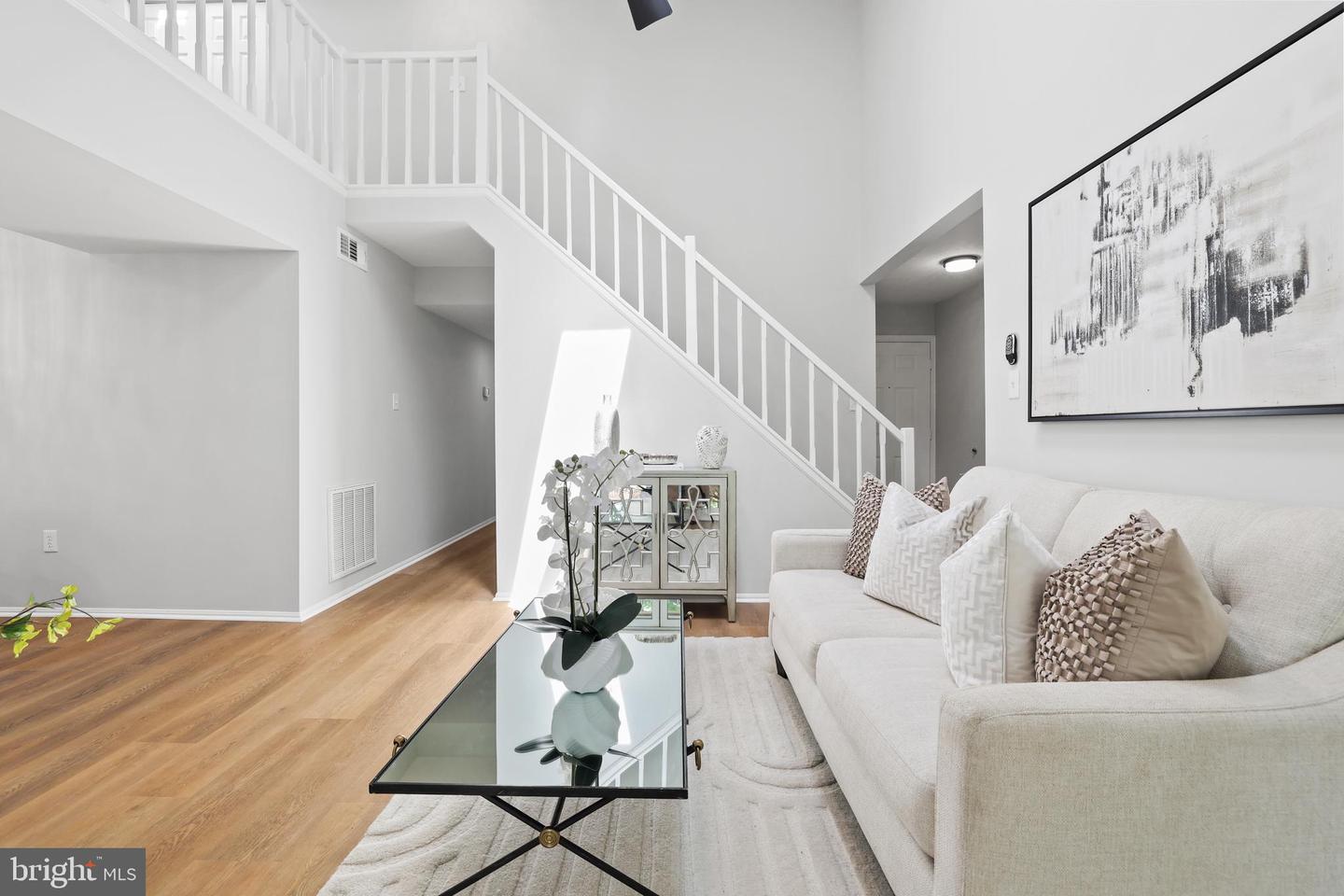 7753 INVERSHAM DR #226, FALLS CHURCH, Virginia 22042, 3 Bedrooms Bedrooms, ,2 BathroomsBathrooms,Residential,For sale,7753 INVERSHAM DR #226,VAFX2237046 MLS # VAFX2237046