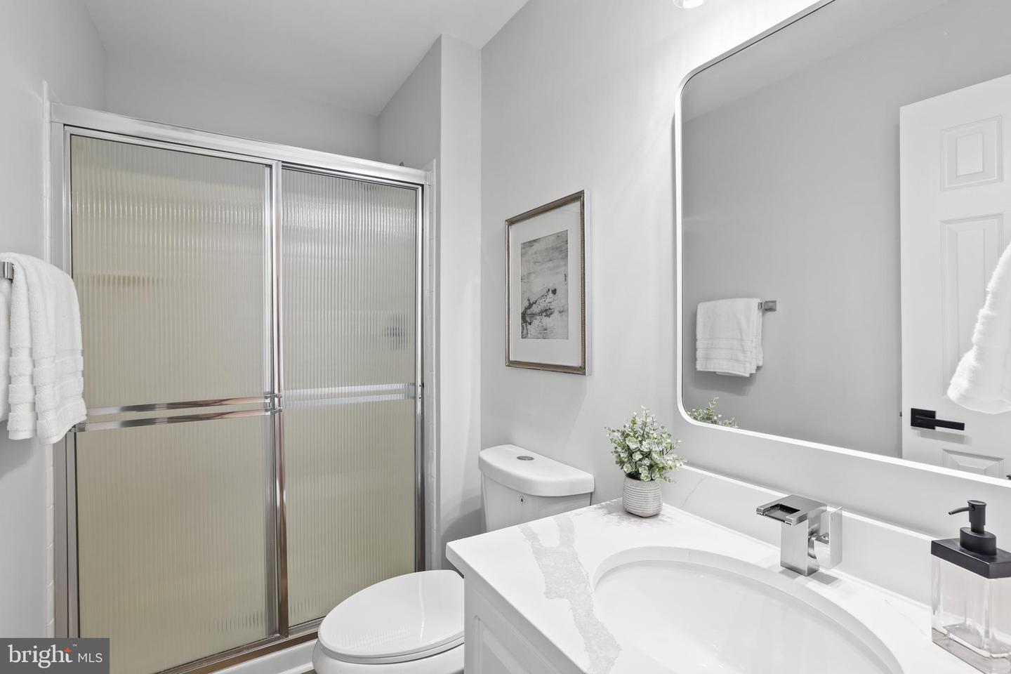 7753 INVERSHAM DR #226, FALLS CHURCH, Virginia 22042, 3 Bedrooms Bedrooms, ,2 BathroomsBathrooms,Residential,For sale,7753 INVERSHAM DR #226,VAFX2237046 MLS # VAFX2237046
