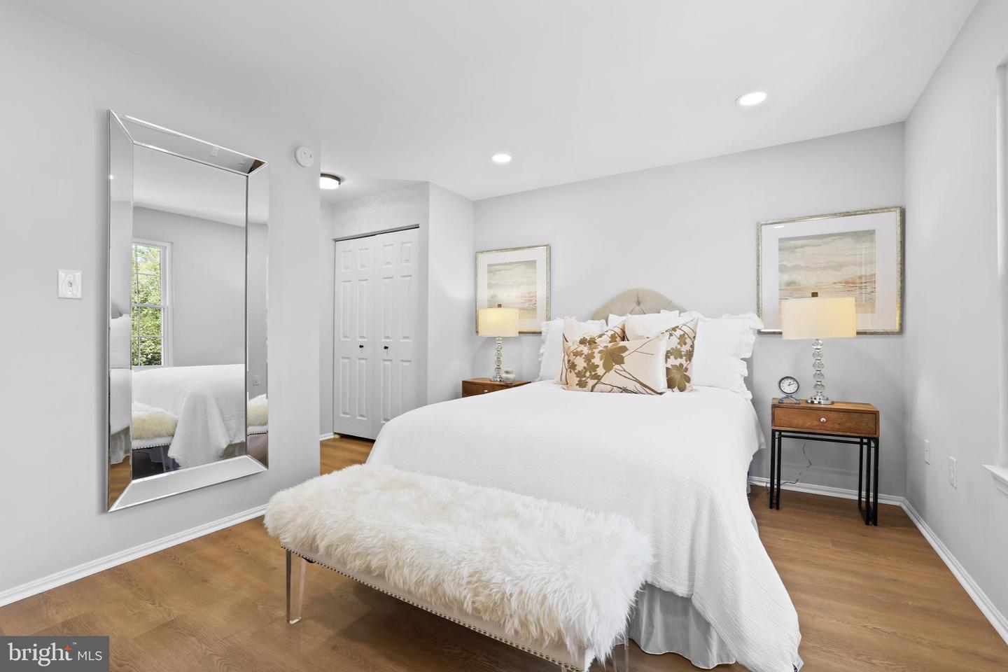 7753 INVERSHAM DR #226, FALLS CHURCH, Virginia 22042, 3 Bedrooms Bedrooms, ,2 BathroomsBathrooms,Residential,For sale,7753 INVERSHAM DR #226,VAFX2237046 MLS # VAFX2237046
