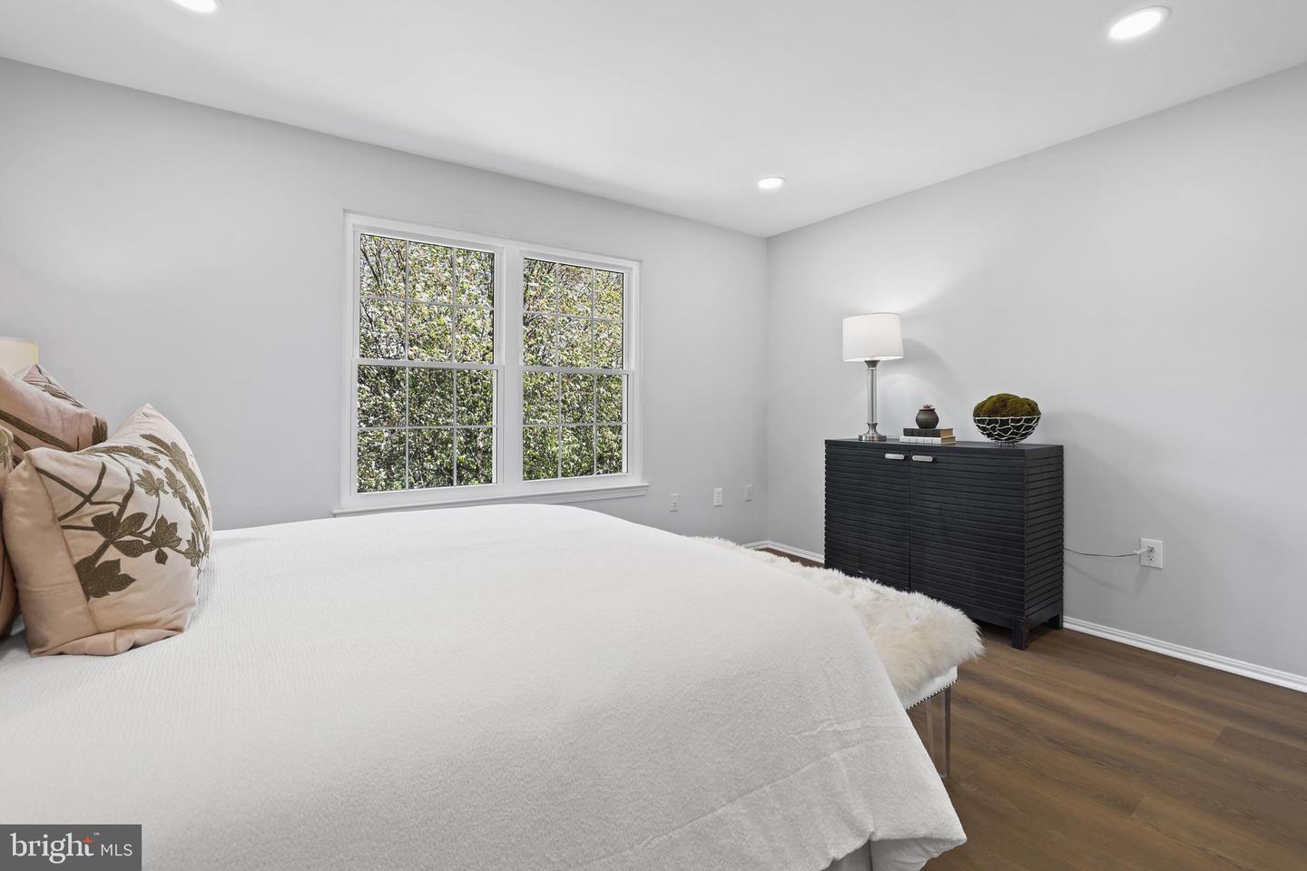 7753 INVERSHAM DR #226, FALLS CHURCH, Virginia 22042, 3 Bedrooms Bedrooms, ,2 BathroomsBathrooms,Residential,For sale,7753 INVERSHAM DR #226,VAFX2237046 MLS # VAFX2237046