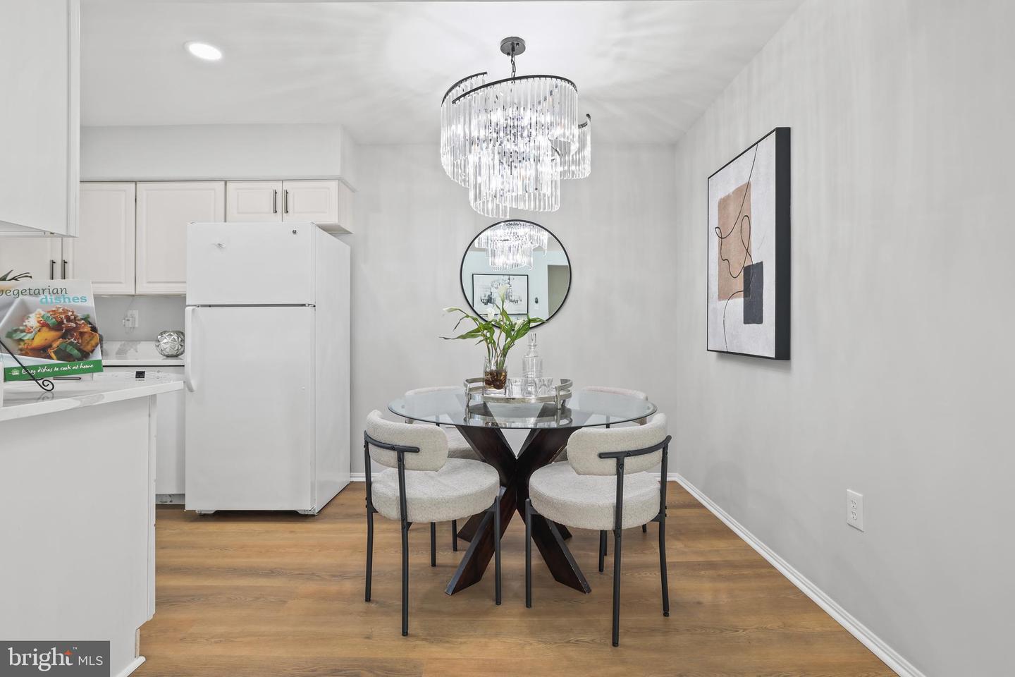 7753 INVERSHAM DR #226, FALLS CHURCH, Virginia 22042, 3 Bedrooms Bedrooms, ,2 BathroomsBathrooms,Residential,For sale,7753 INVERSHAM DR #226,VAFX2237046 MLS # VAFX2237046