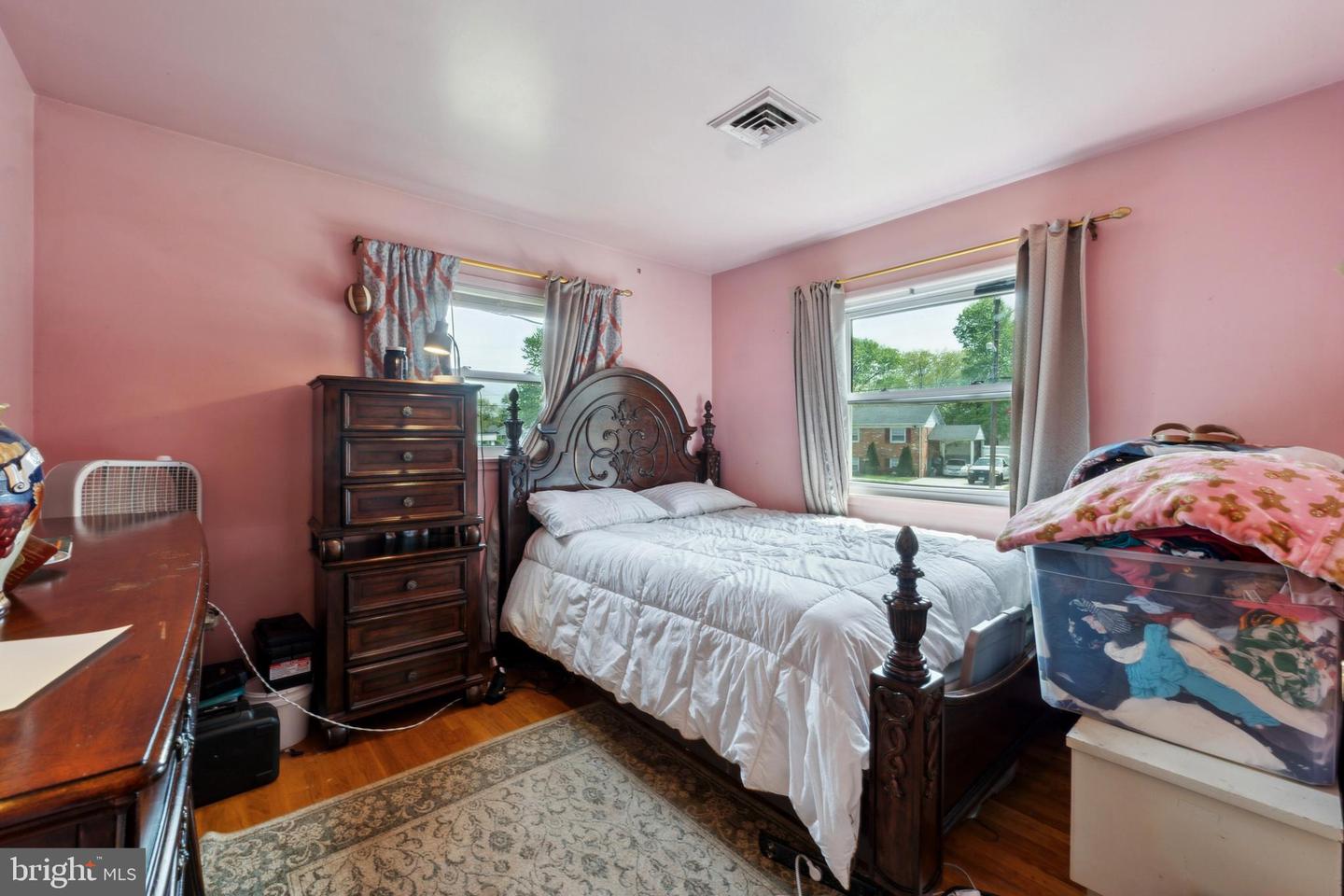7904 CLIFTON ST, MANASSAS, Virginia 20109, 5 Bedrooms Bedrooms, ,3 BathroomsBathrooms,Residential,For sale,7904 CLIFTON ST,VAPW2093330 MLS # VAPW2093330