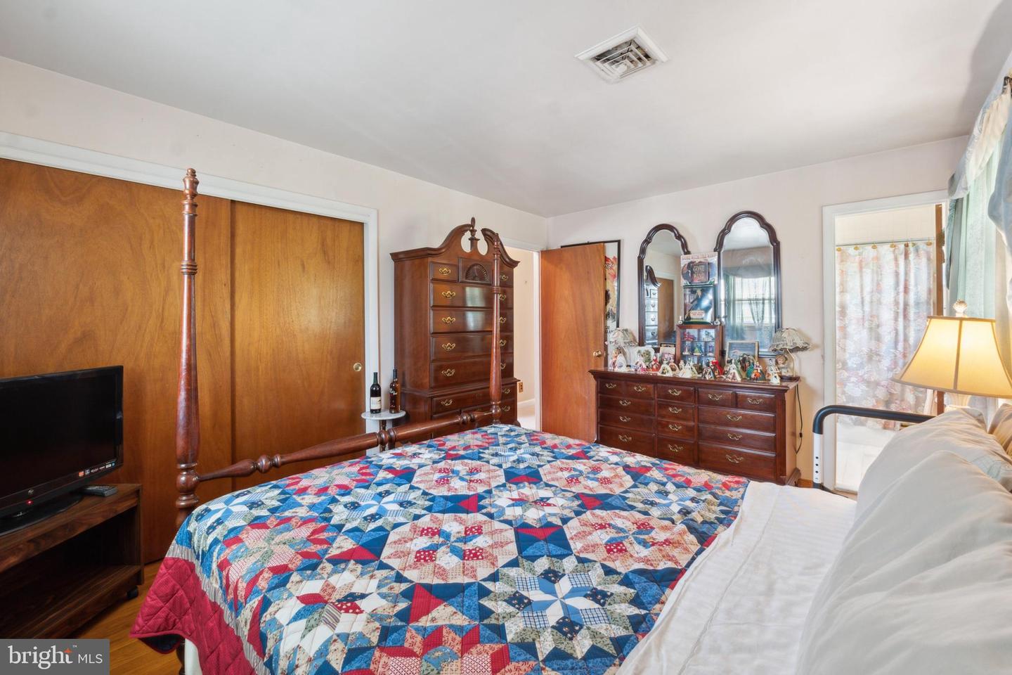 7904 CLIFTON ST, MANASSAS, Virginia 20109, 5 Bedrooms Bedrooms, ,3 BathroomsBathrooms,Residential,For sale,7904 CLIFTON ST,VAPW2093330 MLS # VAPW2093330
