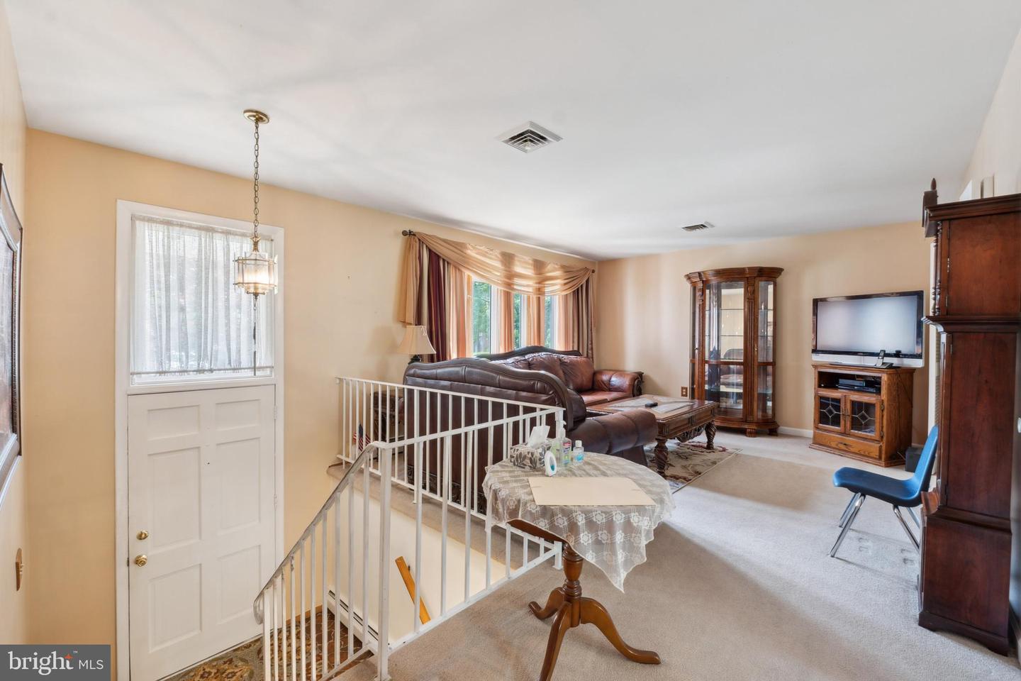 7904 CLIFTON ST, MANASSAS, Virginia 20109, 5 Bedrooms Bedrooms, ,3 BathroomsBathrooms,Residential,For sale,7904 CLIFTON ST,VAPW2093330 MLS # VAPW2093330