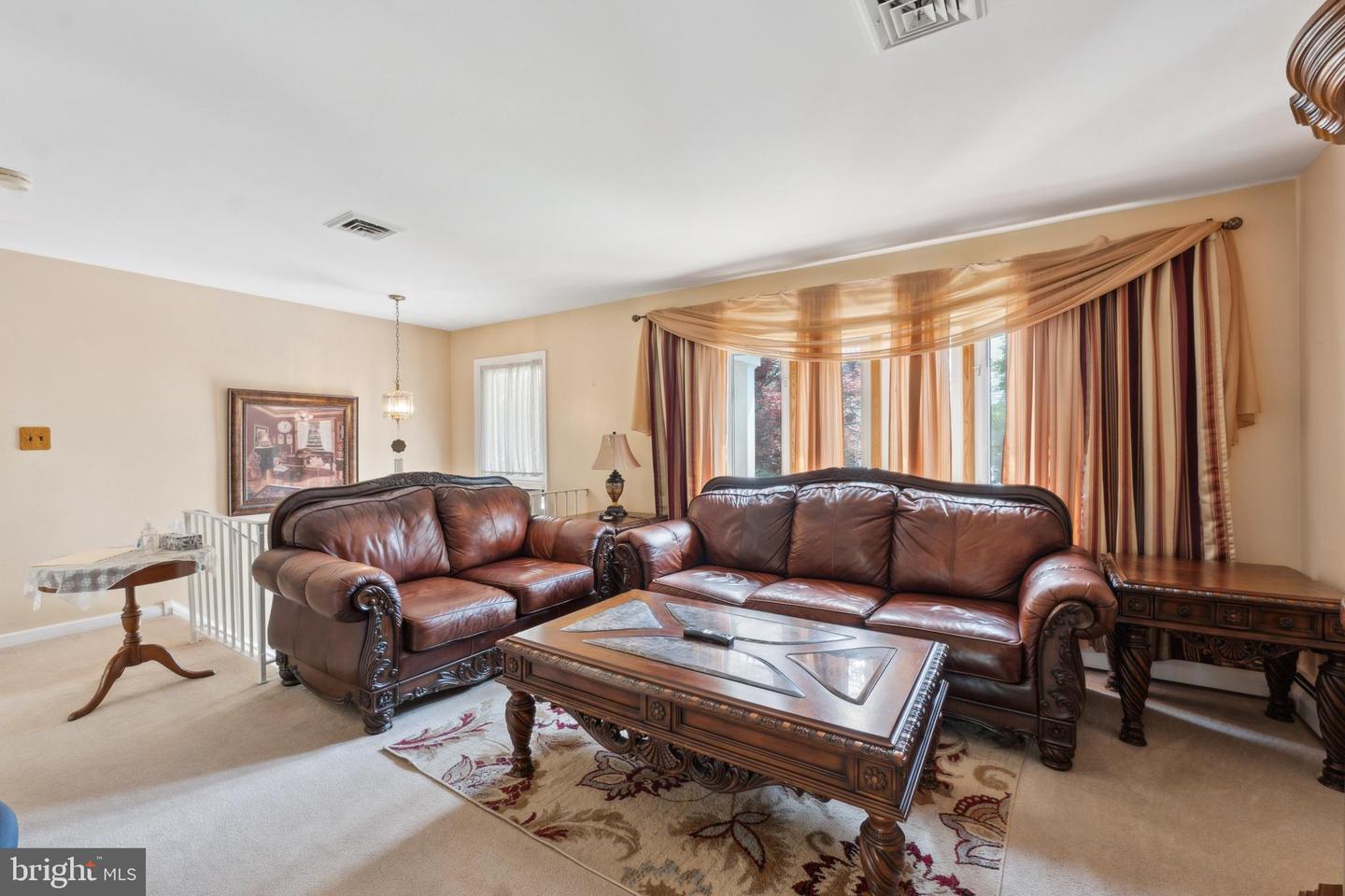 7904 CLIFTON ST, MANASSAS, Virginia 20109, 5 Bedrooms Bedrooms, ,3 BathroomsBathrooms,Residential,For sale,7904 CLIFTON ST,VAPW2093330 MLS # VAPW2093330