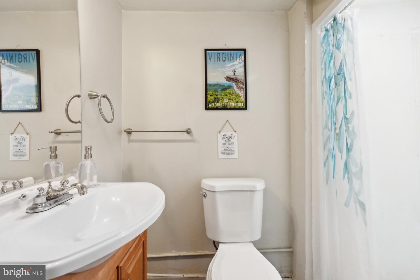 2304 RIVERVIEW TER, ALEXANDRIA, Virginia 22303, 3 Bedrooms Bedrooms, ,3 BathroomsBathrooms,Residential,For sale,2304 RIVERVIEW TER,VAFX2237128 MLS # VAFX2237128