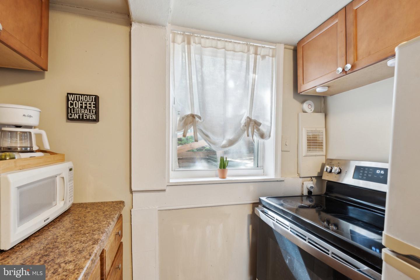 2304 RIVERVIEW TER, ALEXANDRIA, Virginia 22303, 3 Bedrooms Bedrooms, ,3 BathroomsBathrooms,Residential,For sale,2304 RIVERVIEW TER,VAFX2237128 MLS # VAFX2237128