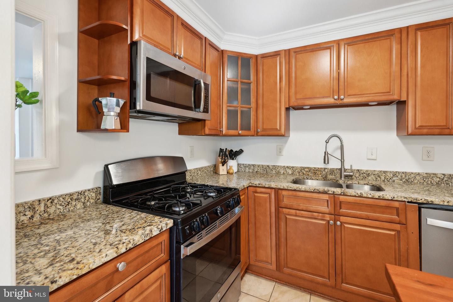 2304 RIVERVIEW TER, ALEXANDRIA, Virginia 22303, 3 Bedrooms Bedrooms, ,3 BathroomsBathrooms,Residential,For sale,2304 RIVERVIEW TER,VAFX2237128 MLS # VAFX2237128