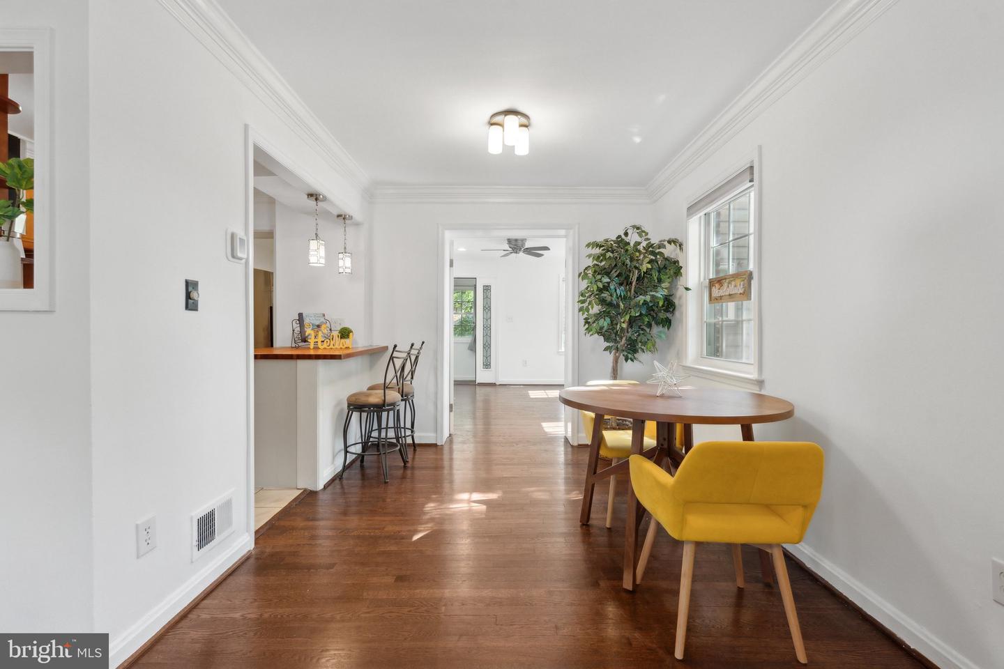 2304 RIVERVIEW TER, ALEXANDRIA, Virginia 22303, 3 Bedrooms Bedrooms, ,3 BathroomsBathrooms,Residential,For sale,2304 RIVERVIEW TER,VAFX2237128 MLS # VAFX2237128