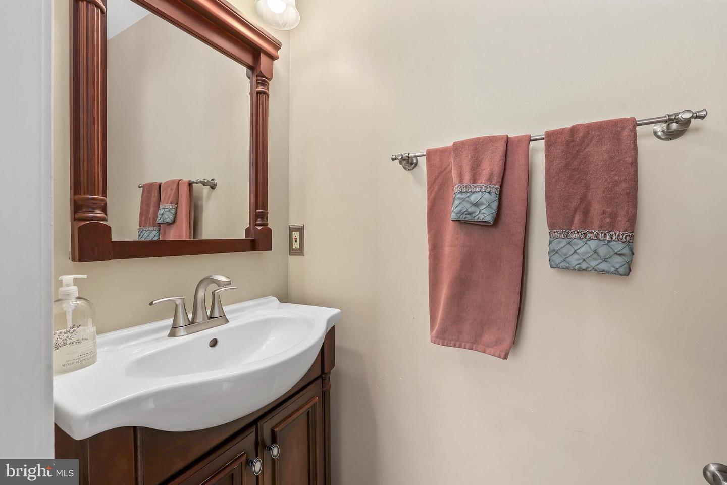6010 HONNICUT DR, CENTREVILLE, Virginia 20121, 4 Bedrooms Bedrooms, ,3 BathroomsBathrooms,Residential,For sale,6010 HONNICUT DR,VAFX2237138 MLS # VAFX2237138