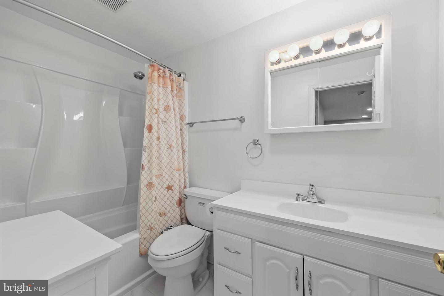 6010 HONNICUT DR, CENTREVILLE, Virginia 20121, 4 Bedrooms Bedrooms, ,3 BathroomsBathrooms,Residential,For sale,6010 HONNICUT DR,VAFX2237138 MLS # VAFX2237138