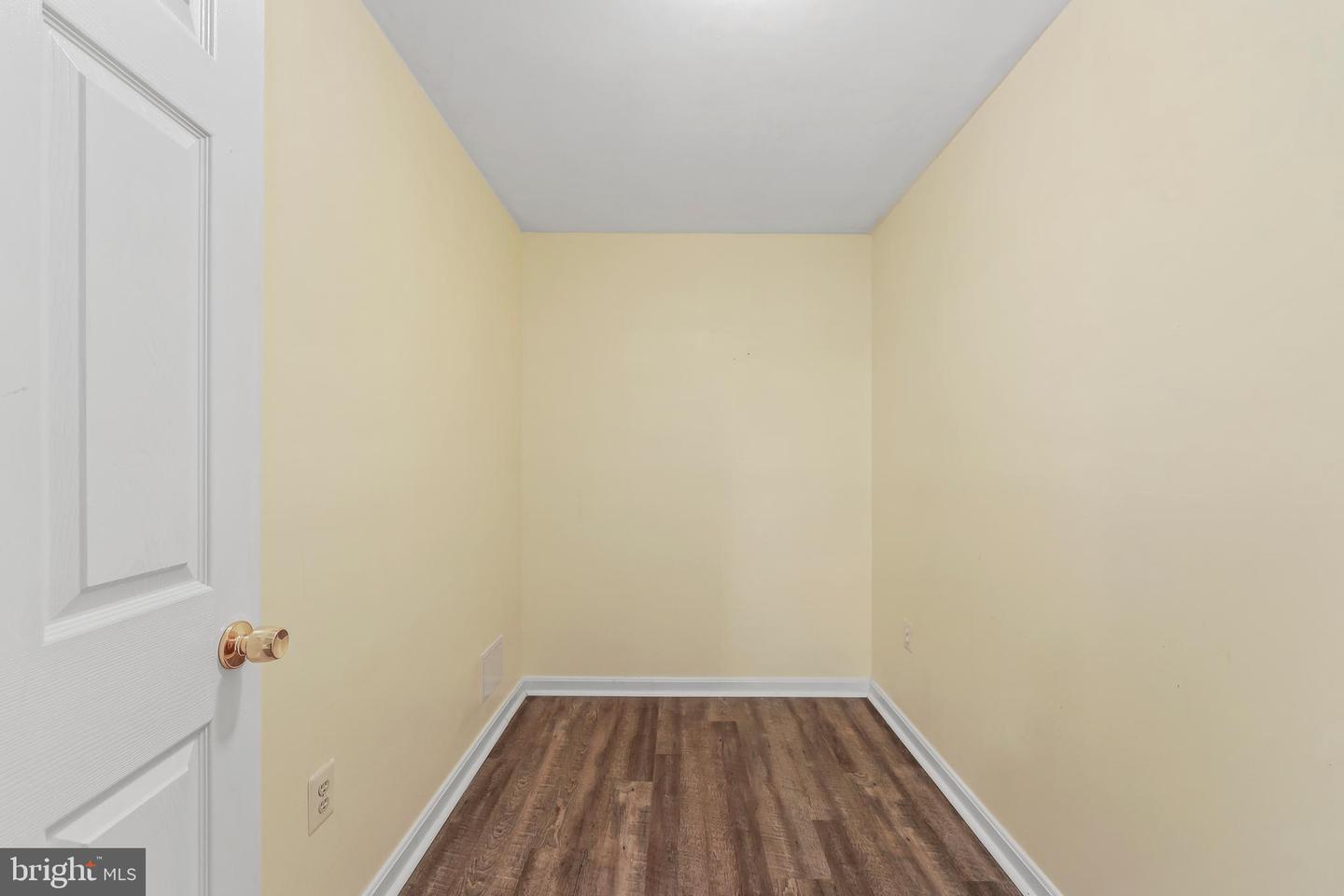 6010 HONNICUT DR, CENTREVILLE, Virginia 20121, 4 Bedrooms Bedrooms, ,3 BathroomsBathrooms,Residential,For sale,6010 HONNICUT DR,VAFX2237138 MLS # VAFX2237138
