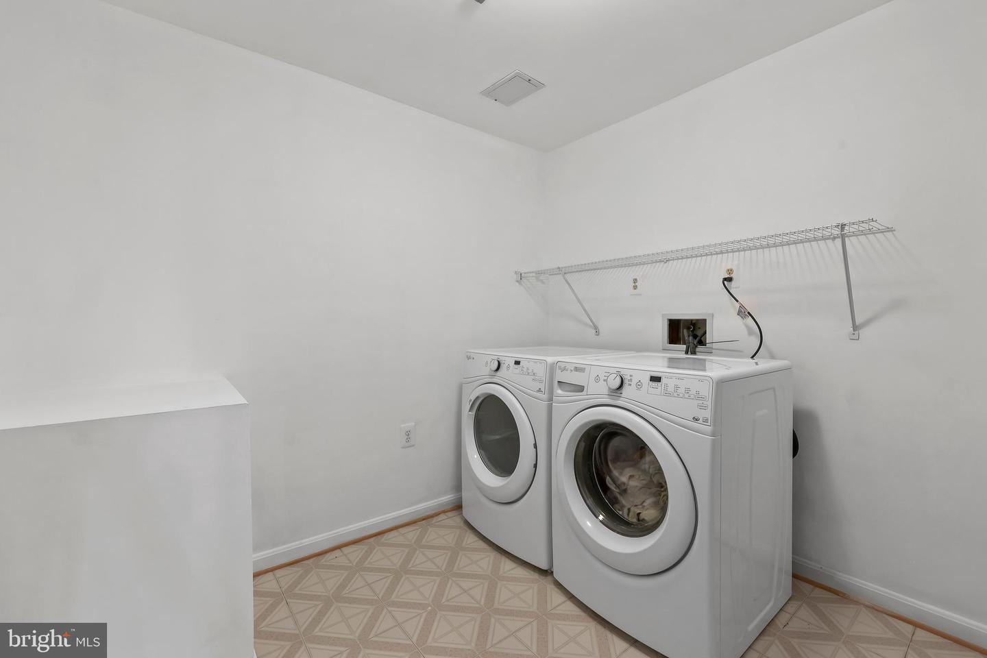 6010 HONNICUT DR, CENTREVILLE, Virginia 20121, 4 Bedrooms Bedrooms, ,3 BathroomsBathrooms,Residential,For sale,6010 HONNICUT DR,VAFX2237138 MLS # VAFX2237138