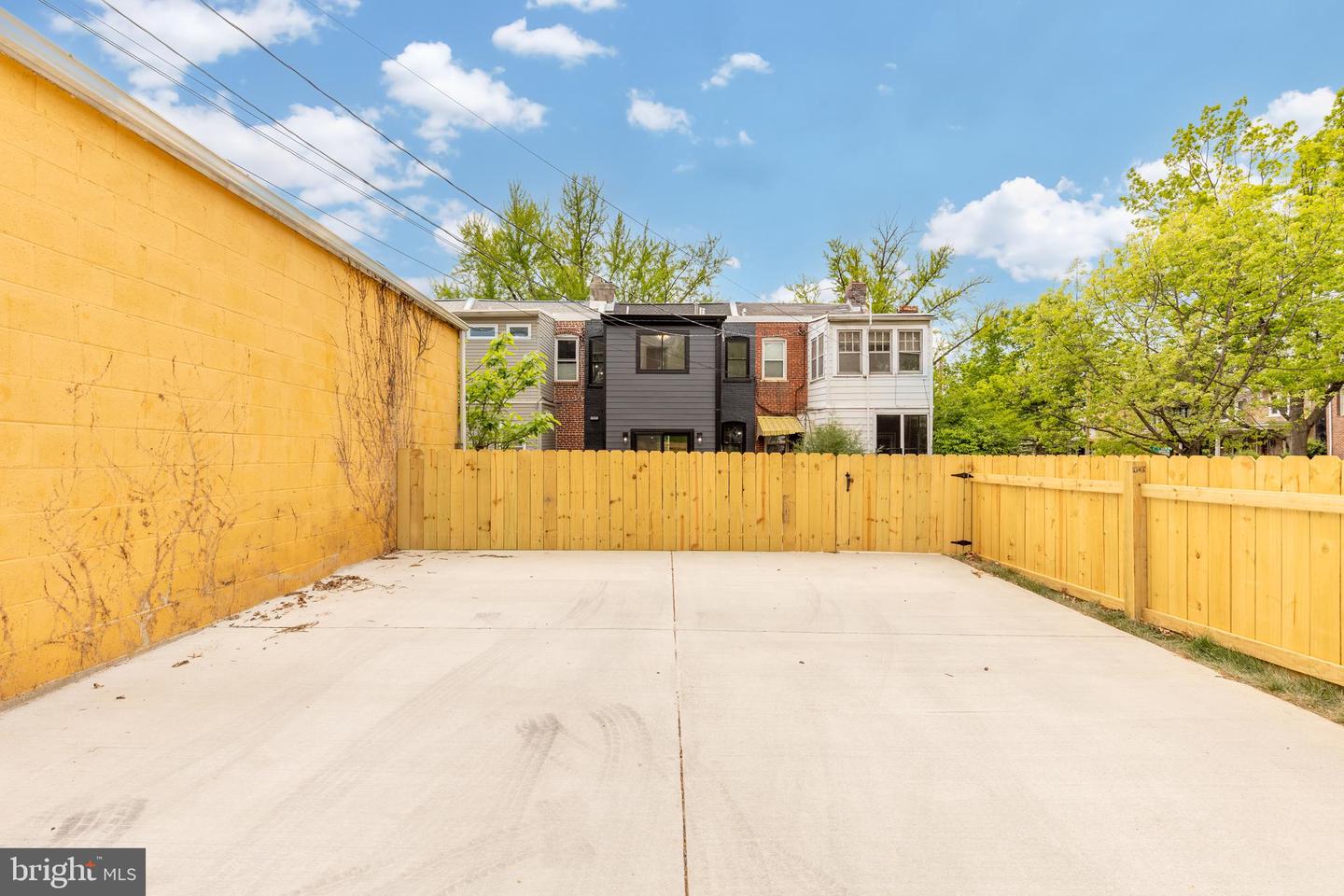 4327 2ND ST NW, WASHINGTON, District Of Columbia 20011, 4 Bedrooms Bedrooms, ,3 BathroomsBathrooms,Residential,For sale,4327 2ND ST NW,DCDC2197908 MLS # DCDC2197908