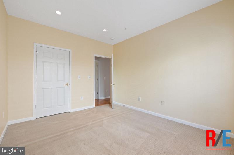 4550 STRUTFIELD LN #2203, ALEXANDRIA, Virginia 22311, 2 Bedrooms Bedrooms, ,2 BathroomsBathrooms,Residential,For sale,4550 STRUTFIELD LN #2203,VAAX2044716 MLS # VAAX2044716
