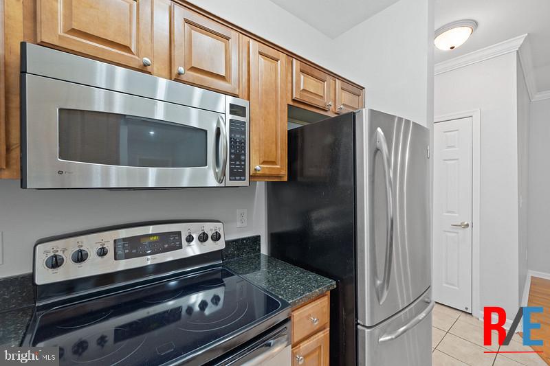 4550 STRUTFIELD LN #2203, ALEXANDRIA, Virginia 22311, 2 Bedrooms Bedrooms, ,2 BathroomsBathrooms,Residential,For sale,4550 STRUTFIELD LN #2203,VAAX2044716 MLS # VAAX2044716